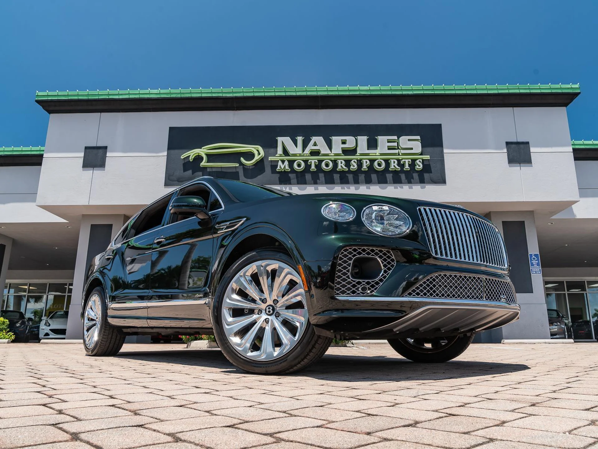 mph004_2713895034_Used_2023_Bentley_Bentayga_EWB_V8_1778364296_fd3acbb433