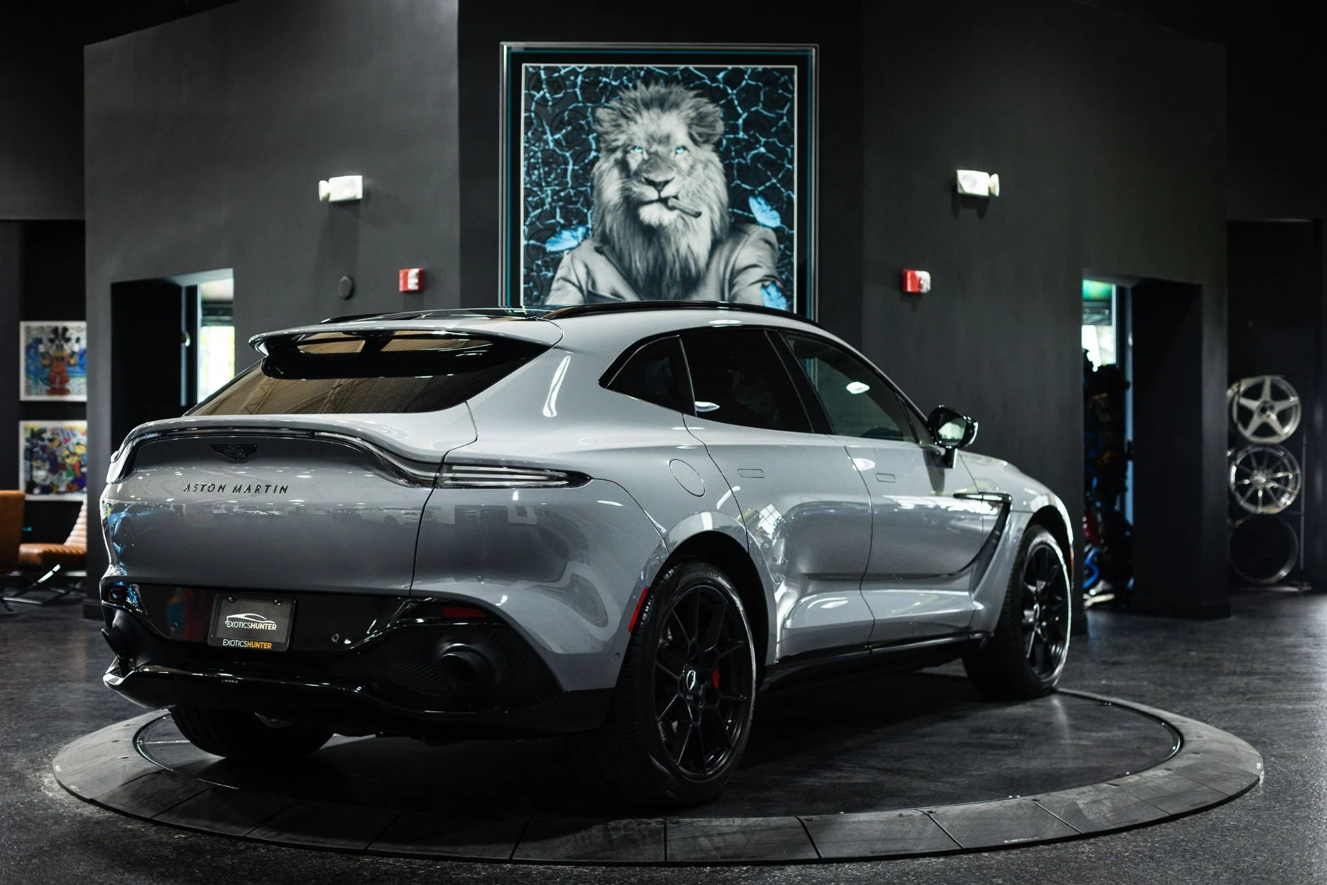 mph004_2716393970_Used_2021_Aston_Martin_DBX_China_Grey_1772224154_0a721c70b9