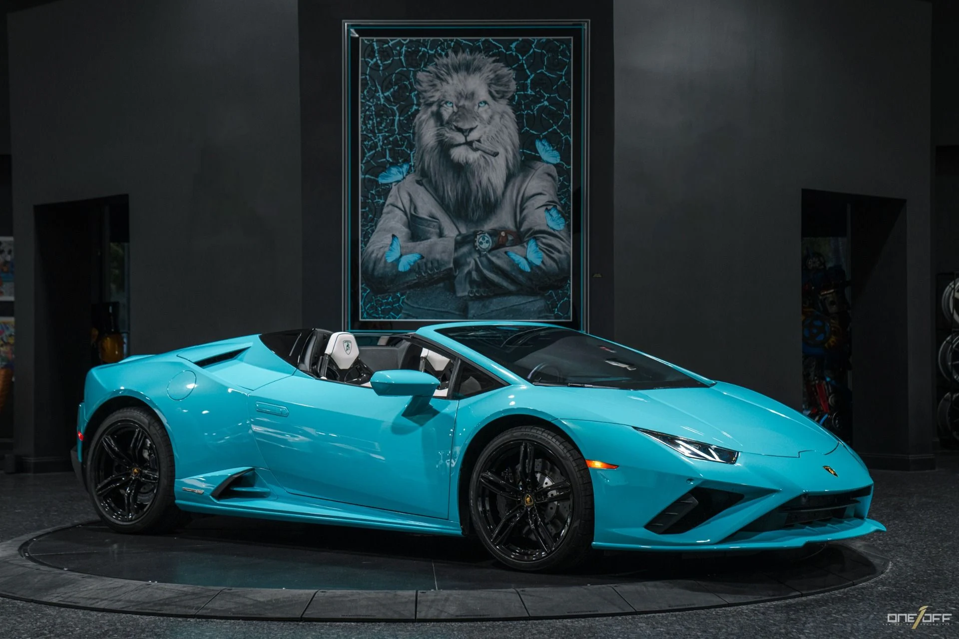 mph004_2717359022_Used_2021_Lamborghini_Huracan_EVO_Spyder_In_Blu_Glauco_w_White_Interior_1756349683_57d30b4329