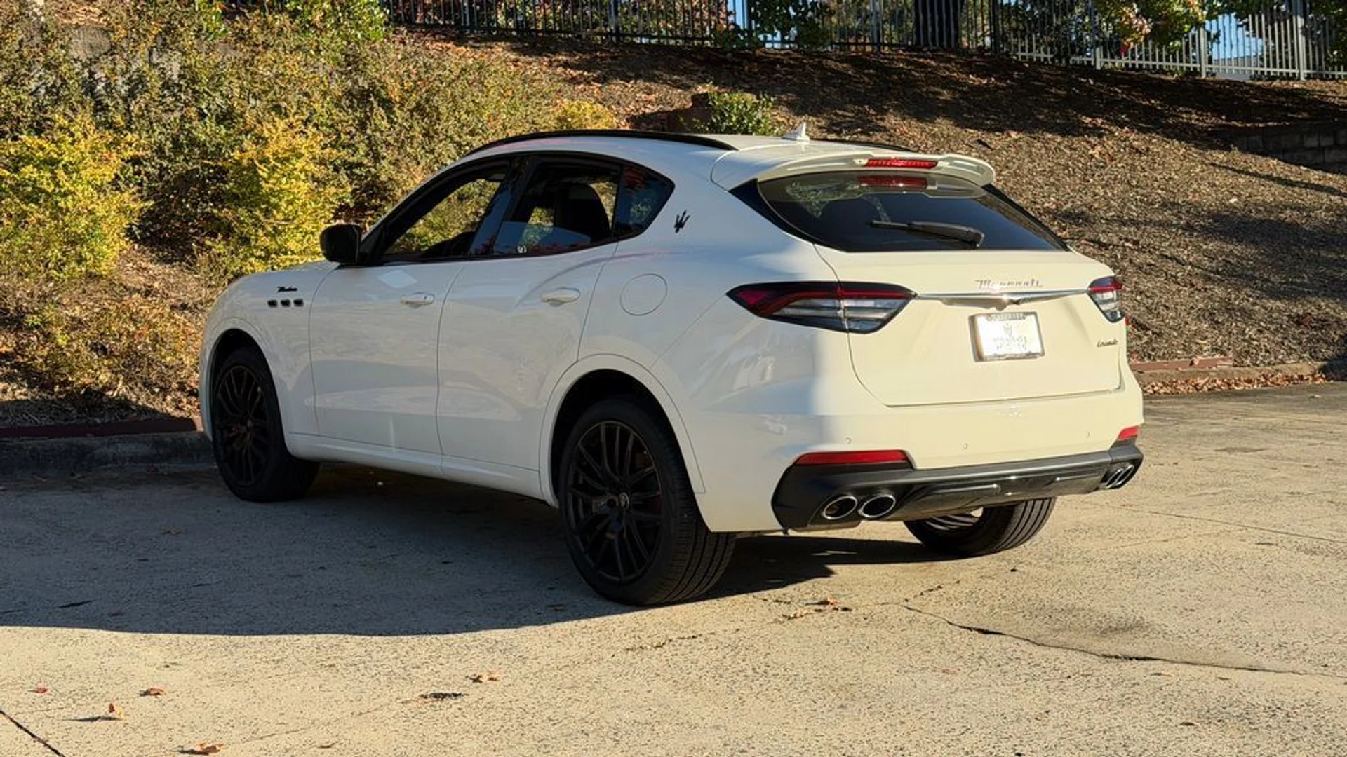 mph004_2721188348_1f87021dd9754025aa01d67645586217_3eea4629cd