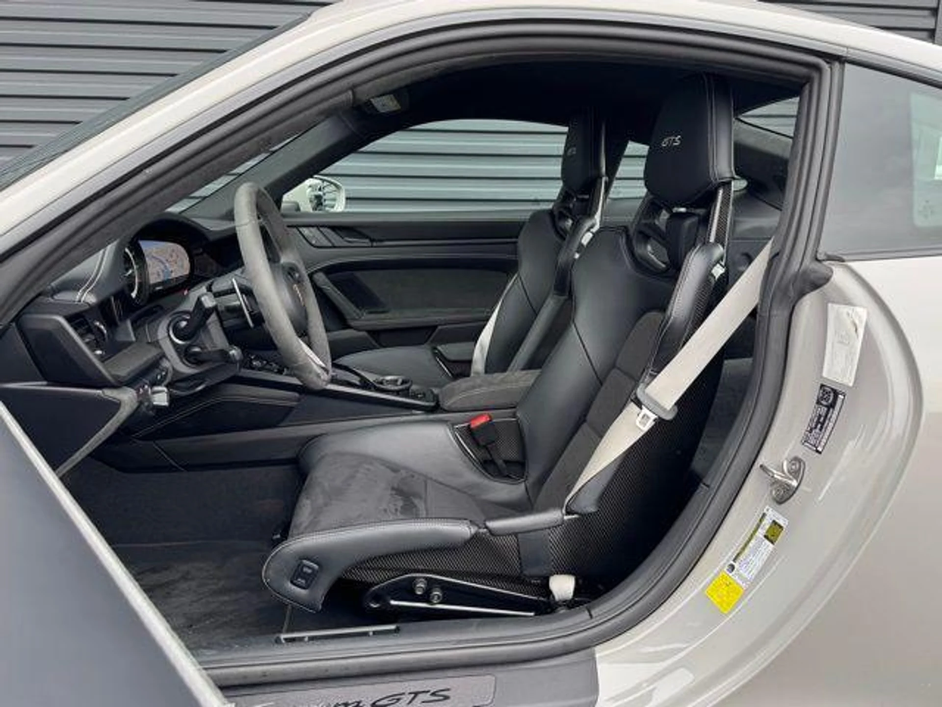 mph004_2721366254_c2_M1_A9846b_Cf_MF_6d_Ozhr3_HLZB_Vg_7872e9cf7d