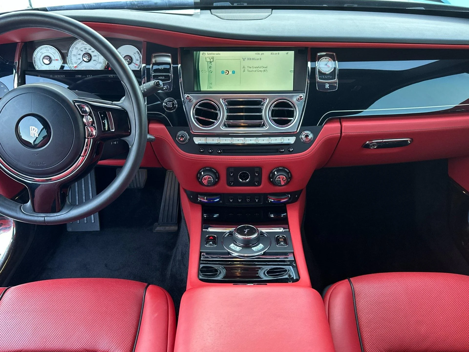 mph004_274796637_Used_2017_Rolls_Royce_Wraith_1761919818_be31f9a749