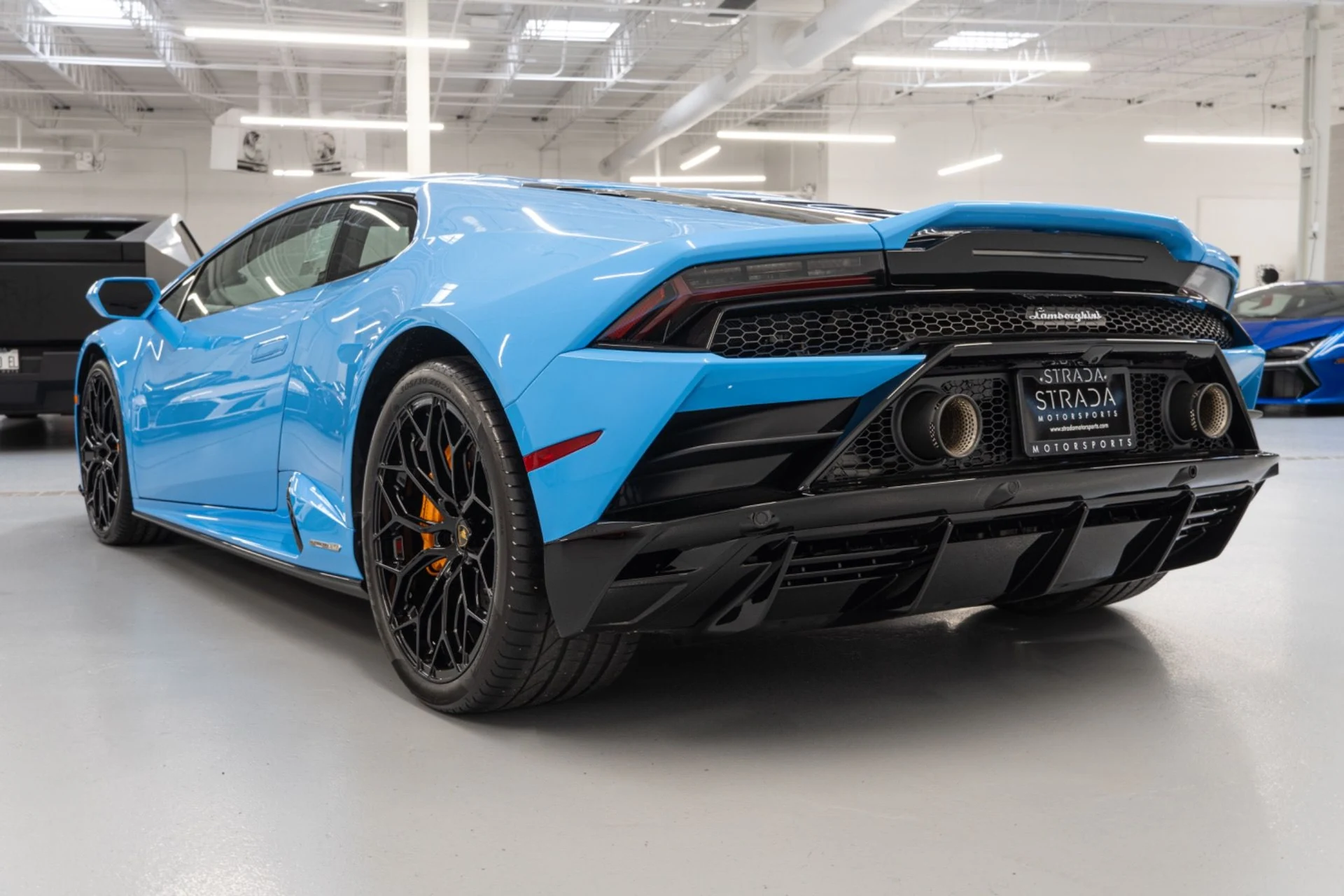 mph004_2748861846_Used_2022_Lamborghini_Huracan_EVO_1760474272_34b577e799