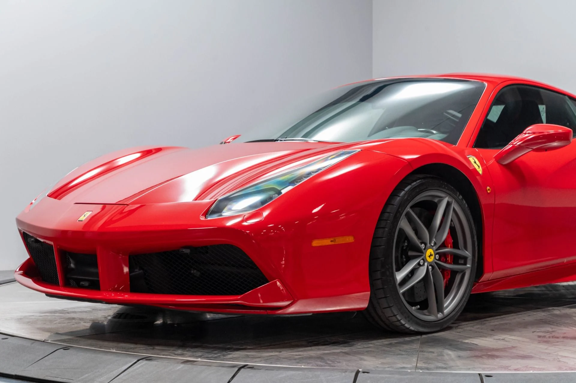 mph004_2752601457_Used_2018_Ferrari_488_GTB_1786120239_3a7ca607f8