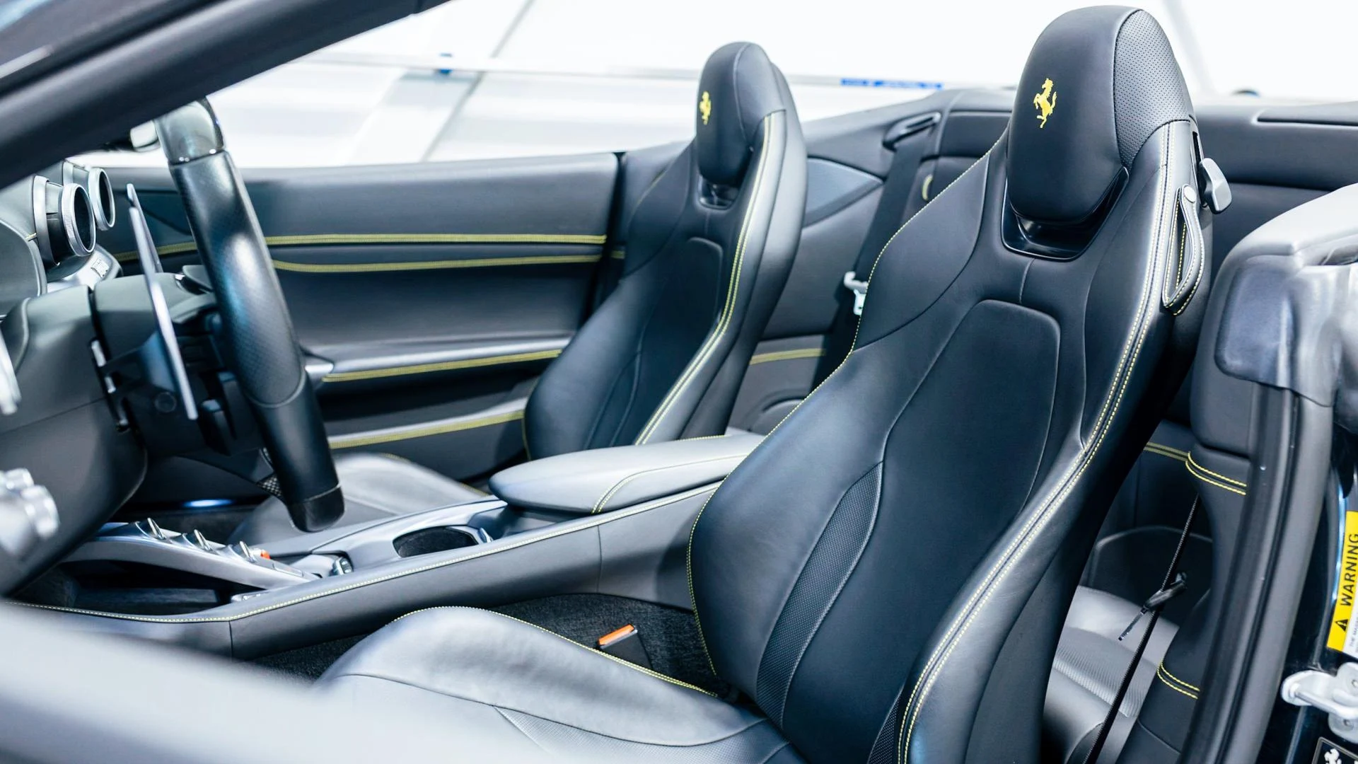 mph004_2754665650_Used_2020_Ferrari_Portofino_Base_1788004951_3b06f1e9b7