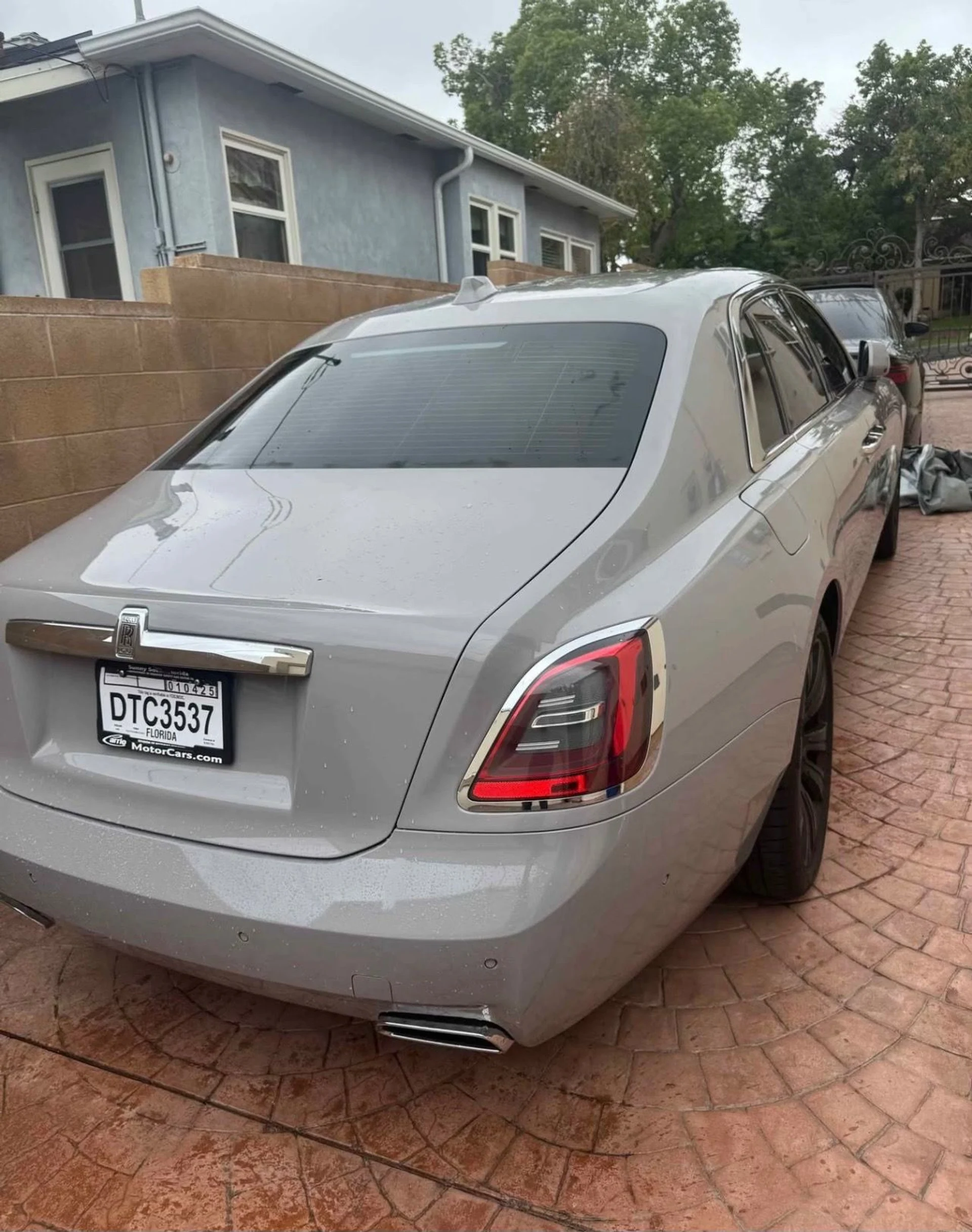 mph004_2755357599_Used_2022_Rolls_Royce_Ghost_1753300266_226e819cfe