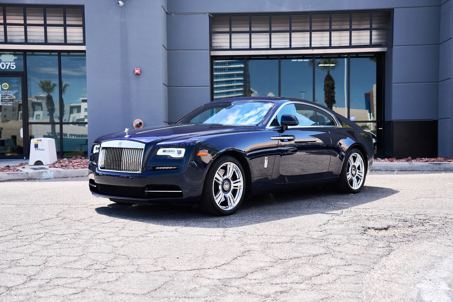 mph004_2765047195_Used_2018_Rolls_Royce_Wraith_Base_1756345633_f45683378e