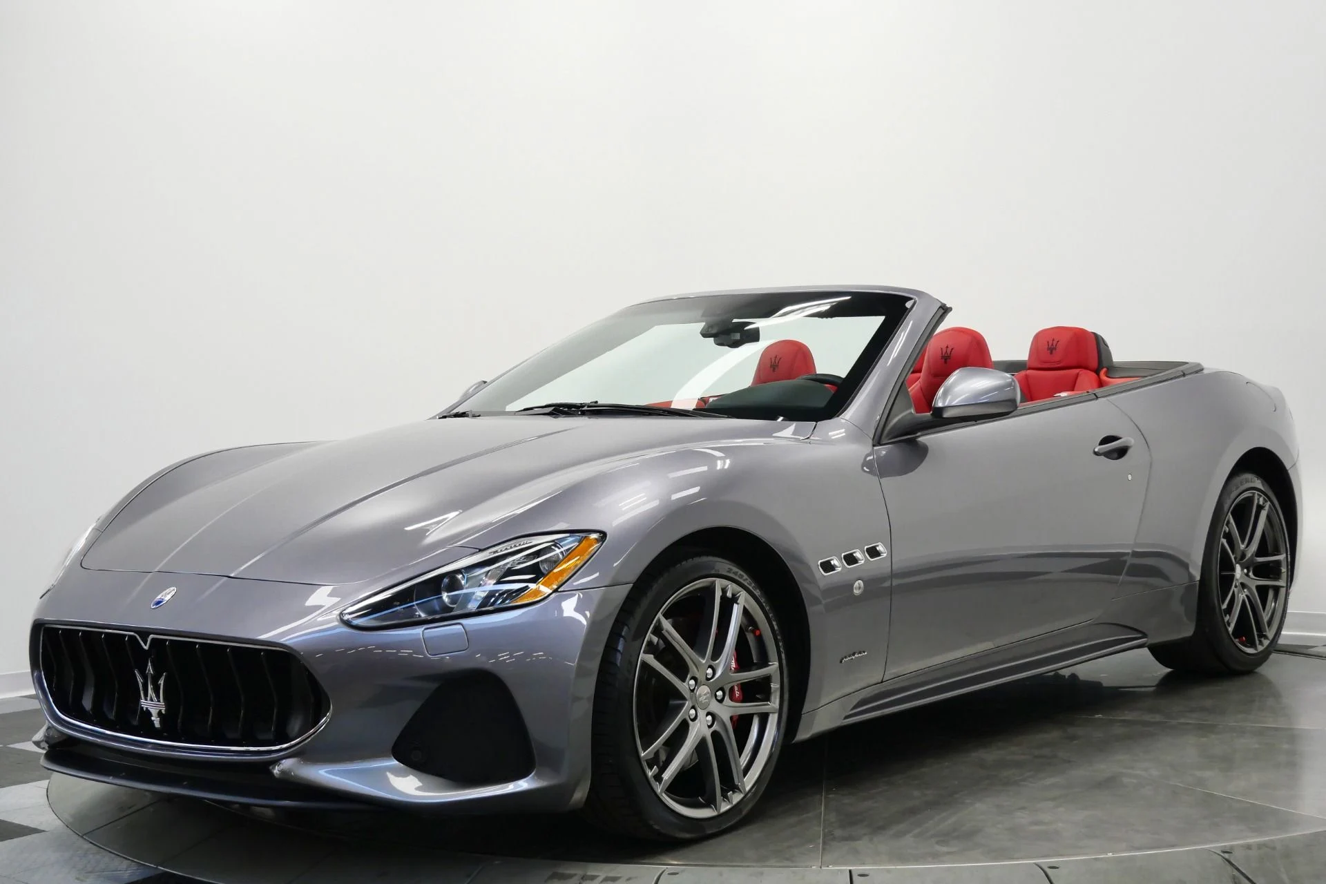 mph004_27672848_Used_2019_Maserati_Gran_Turismo_Convertible_Sport_Rare_Color_Carbon_Fiber_Interior_Trim_1773689122_312677d086
