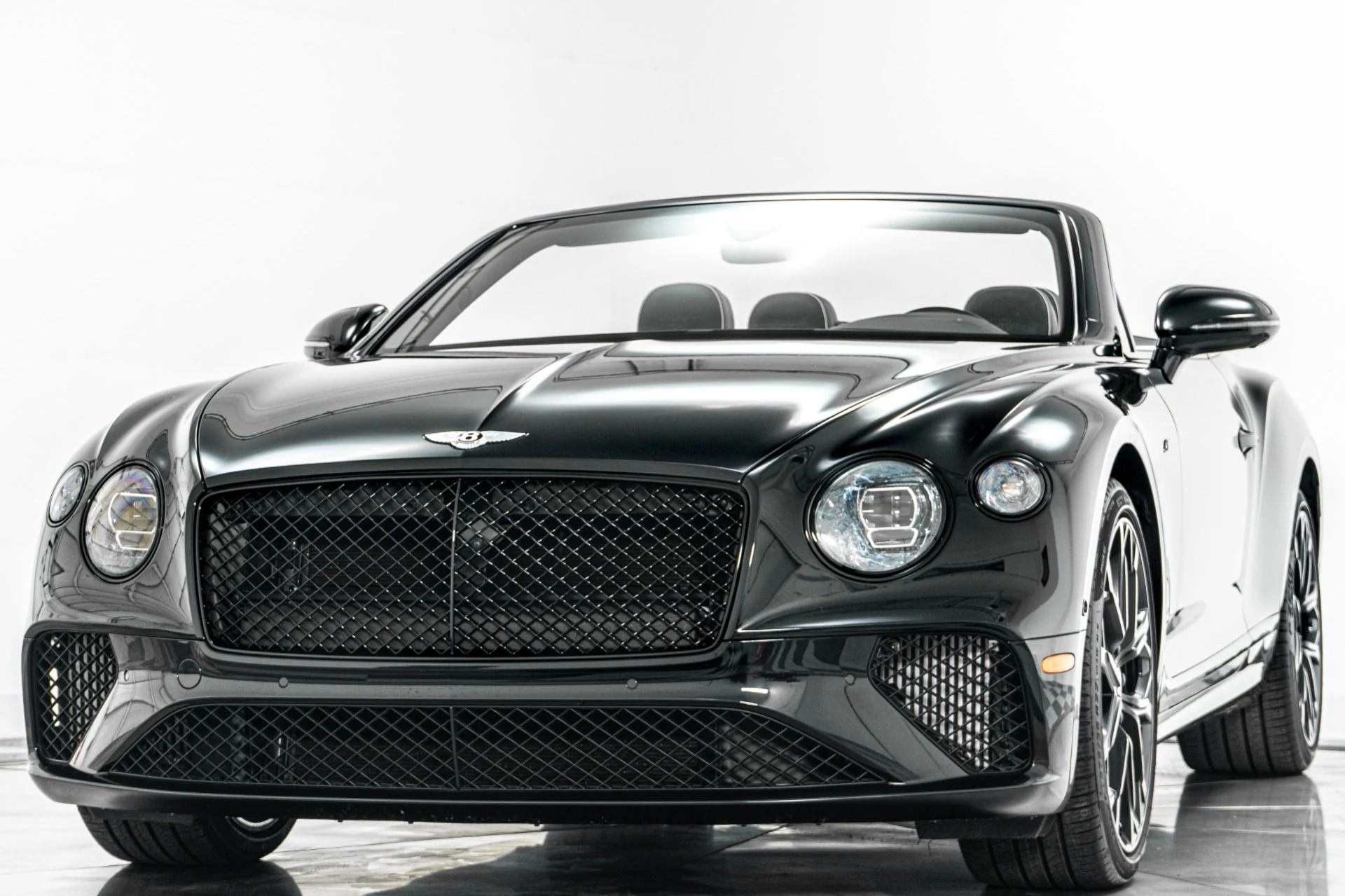 mph004_2771829864_Used_2023_Bentley_Continental_GTC_S_V8_1775843143_562996a985