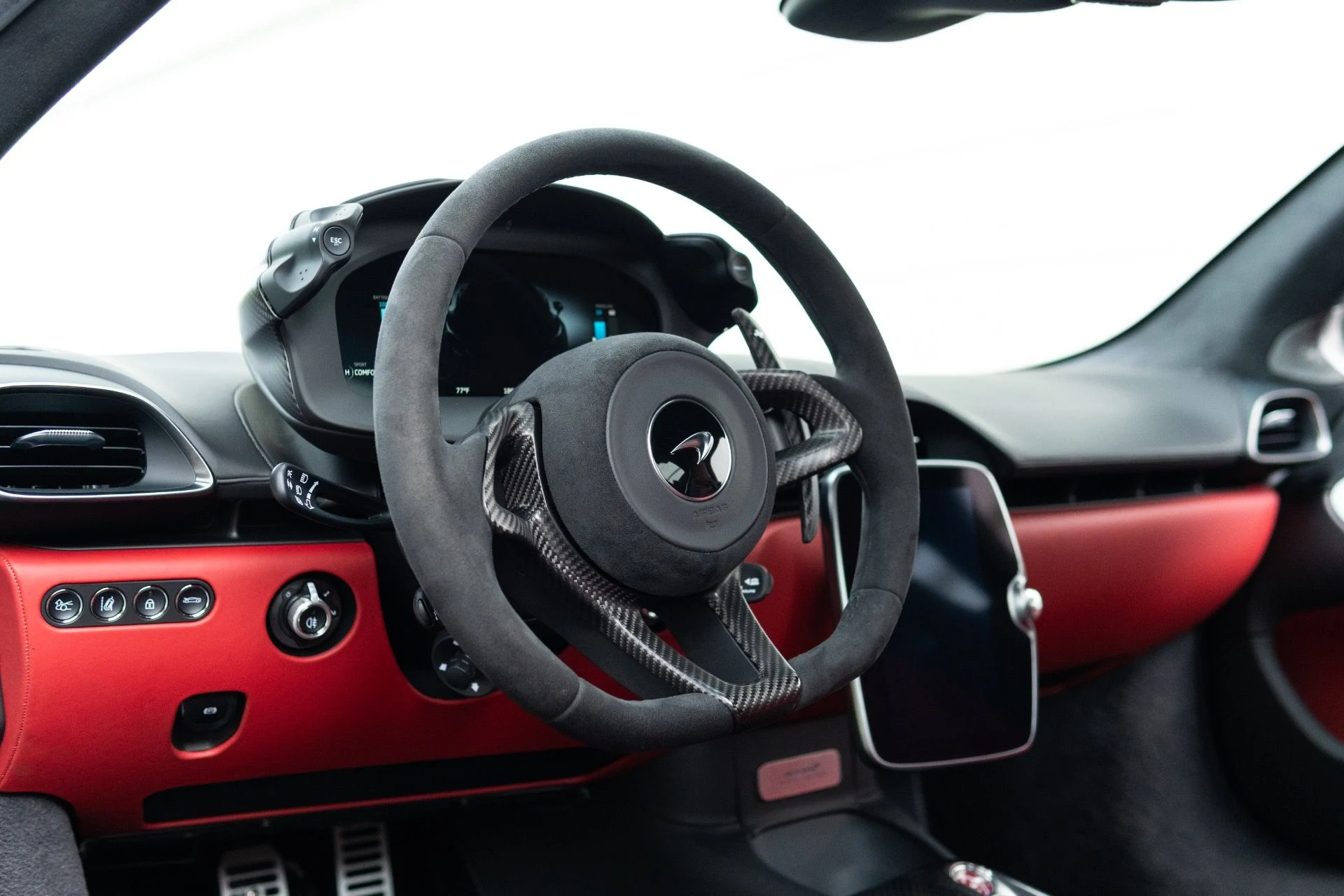 mph004_2774742490_Used_2023_Mc_Laren_Artura_1776712926_3fd3662ef0