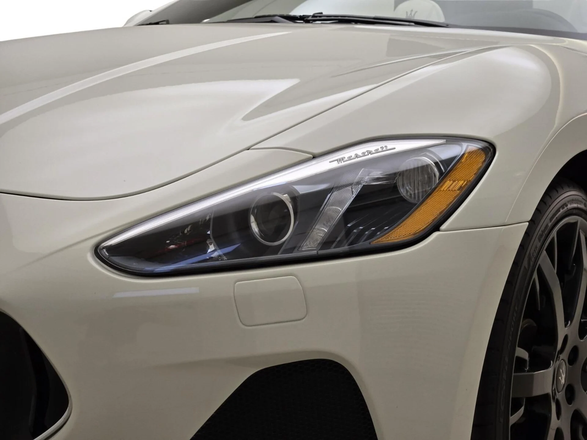 mph004_2784218465_Used_2018_Maserati_Gran_Turismo_Sport_1753858091_f671fbcd07