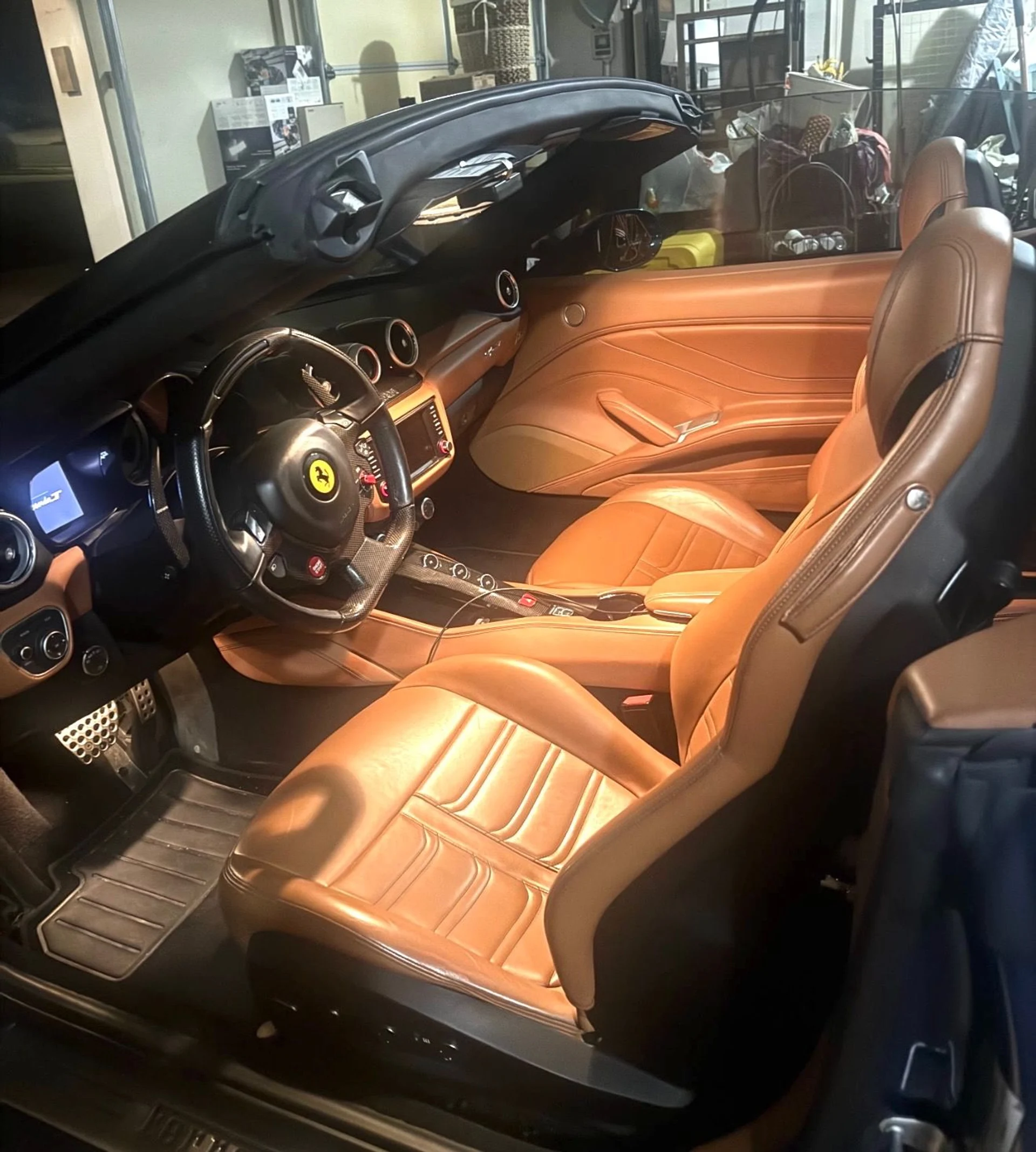 mph004_2789106248_Used_2015_Ferrari_California_T_1760550121_066608994b