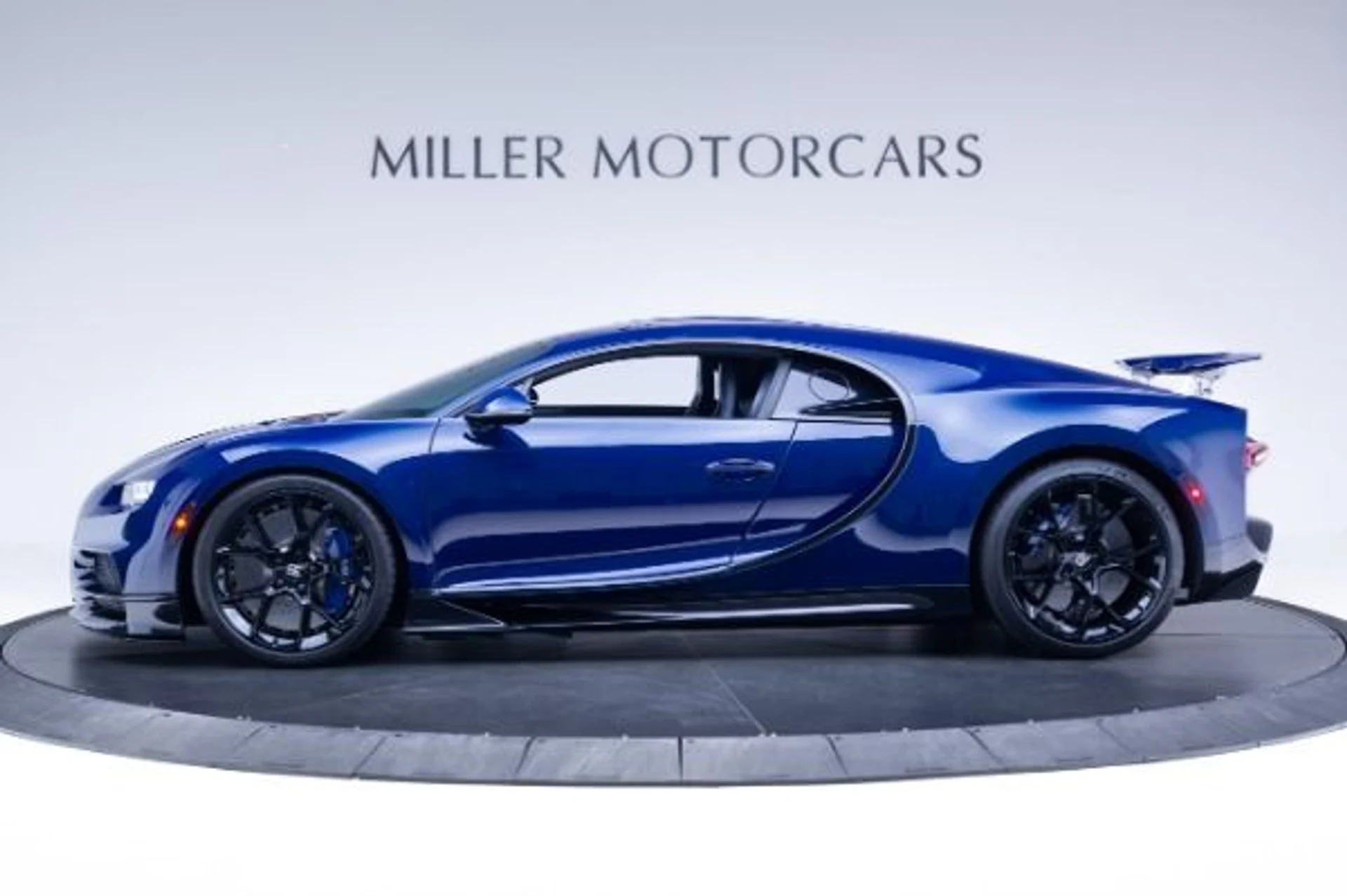 mph004_2790978081_Used_2018_Bugatti_Chiron_Chiron_0dc5511046
