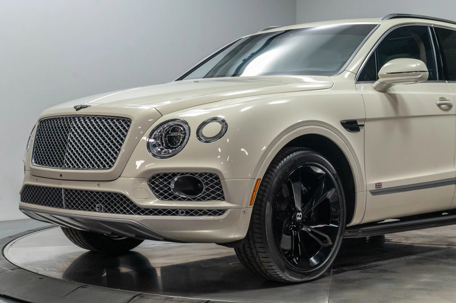 mph004_2792734313_Used_2017_Bentley_Bentayga_W12_1787159716_76756e2b8d