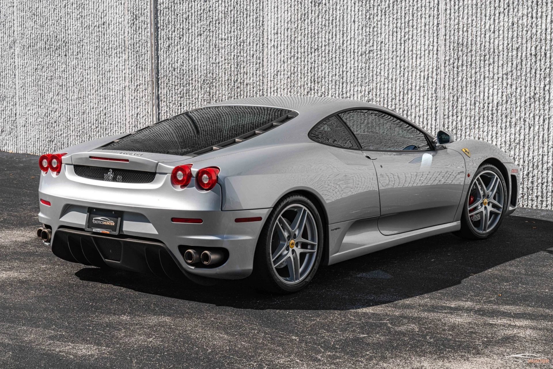 mph004_2796478705_Used_2007_Ferrari_F430_in_Nurburgring_Silver_w_Daytona_Style_Seats_Carbon_Interior_Trim_1708461964_3f35051259