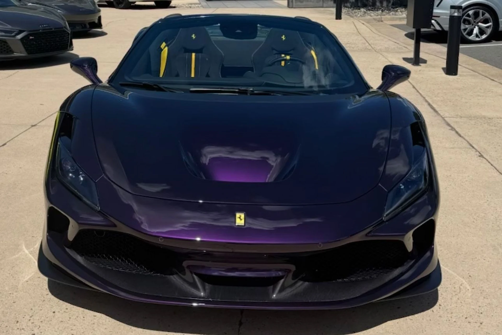 mph004_280611616_Used_2022_Ferrari_F8_Spider_1757107206_788aa9753b