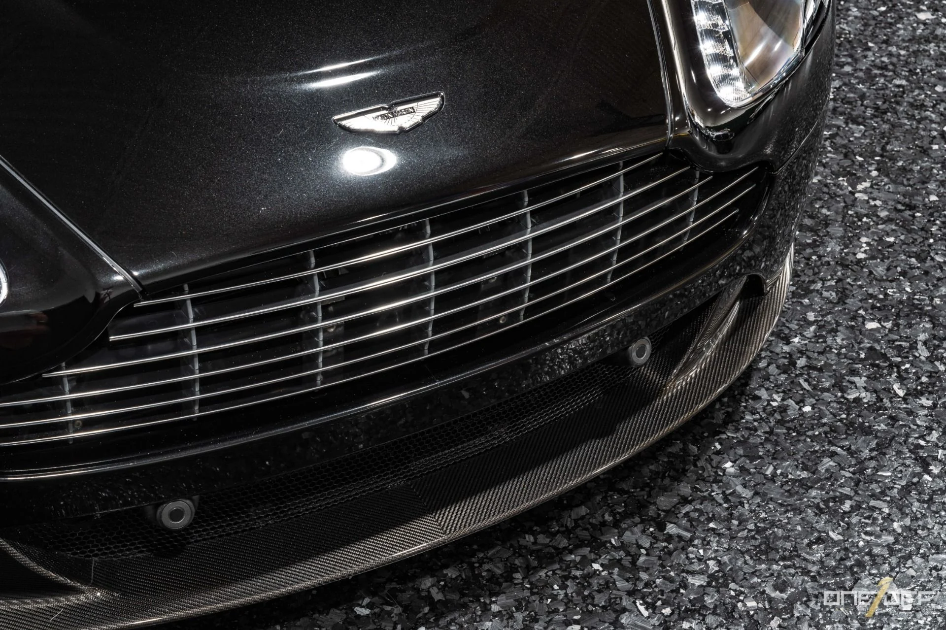 mph004_2812239802_Used_2011_Aston_Martin_V12_Vantage_Carbon_Black_6_Speed_in_Immaculate_Condition_1756349737_51230c158a