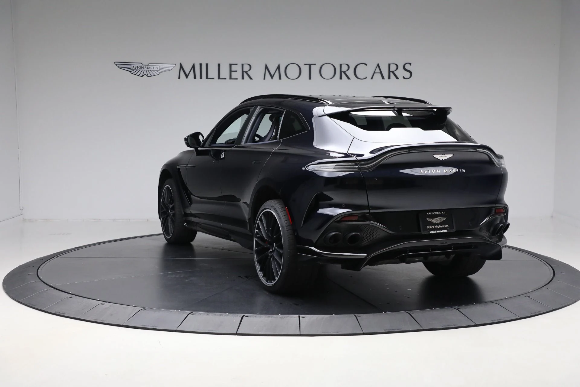 mph004_2812771686_Used_2023_Aston_Martin_DBX_707_ea0d9c95ca