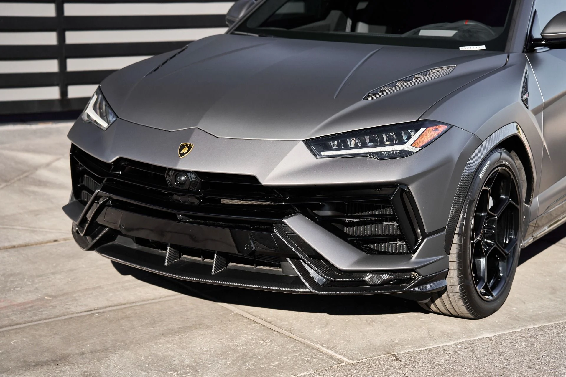 mph004_2822983722_Used_2023_Lamborghini_Urus_Performante_1761860704_a228bd3d14