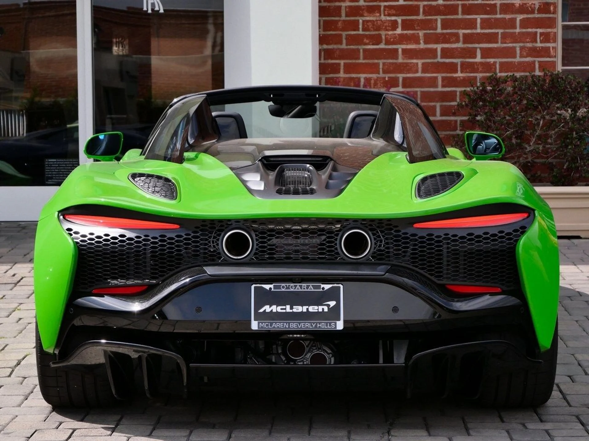 mph004_282834340_03841800196b304305b47d261f889904x_0ba7dc6b49