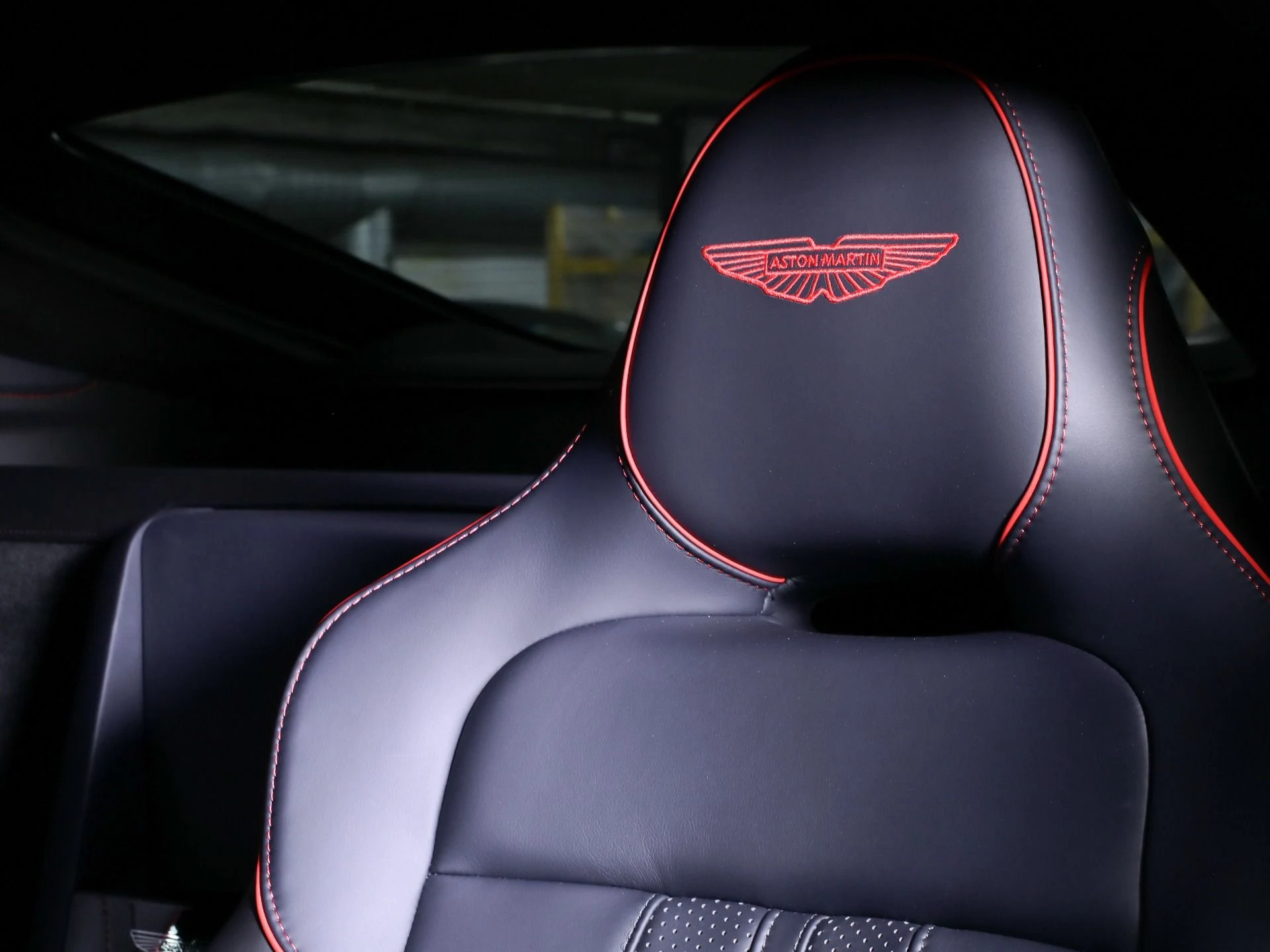 mph004_2830151854_New_2025_Aston_Martin_Vantage_1768457462_dc6215036b