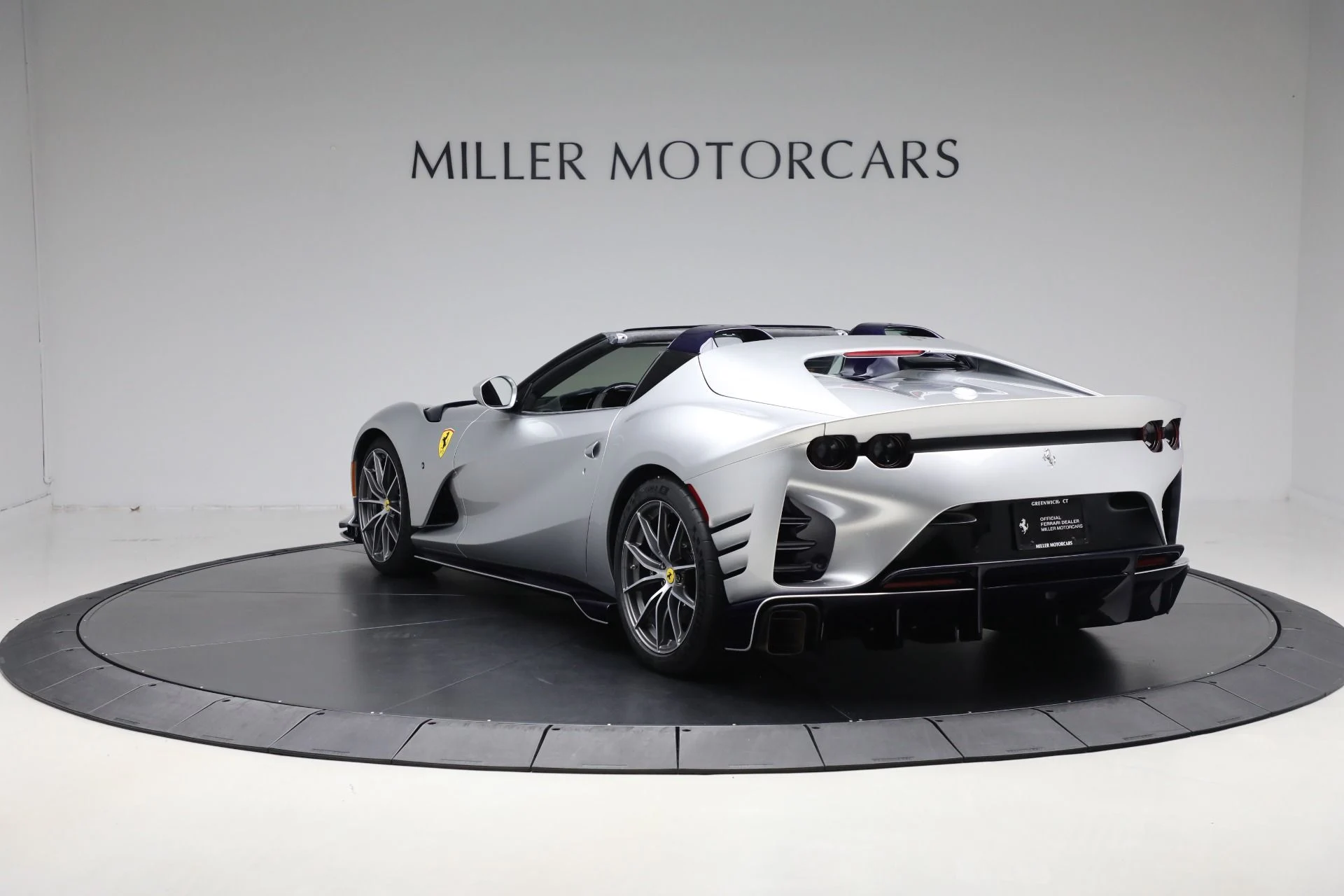 mph004_2831370594_Used_2024_Ferrari_812_Competizione_A_1765398640_dd29841a45