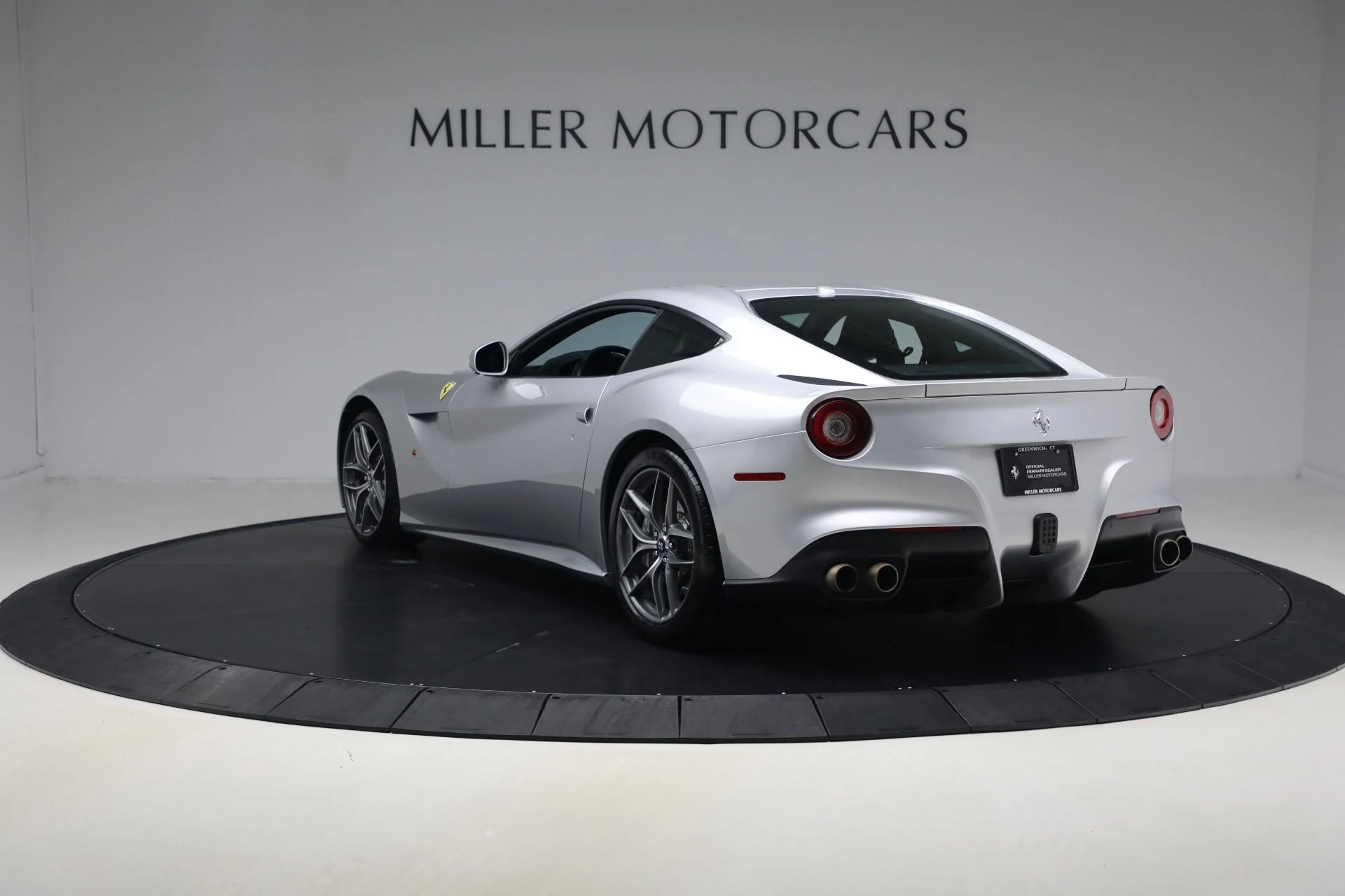 mph004_2843160792_Used_2014_Ferrari_F12berlinetta_1789580731_58d4e849af