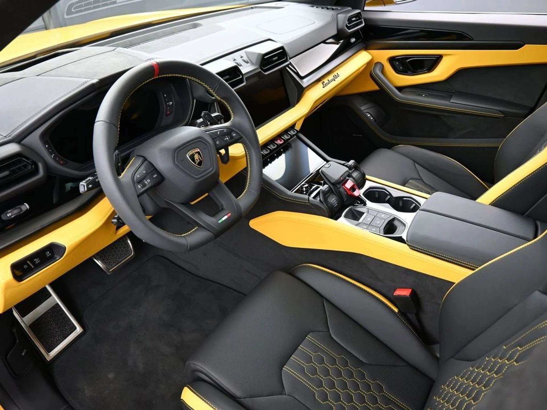 mph004_2843860842_image_4_054e3f5b6d