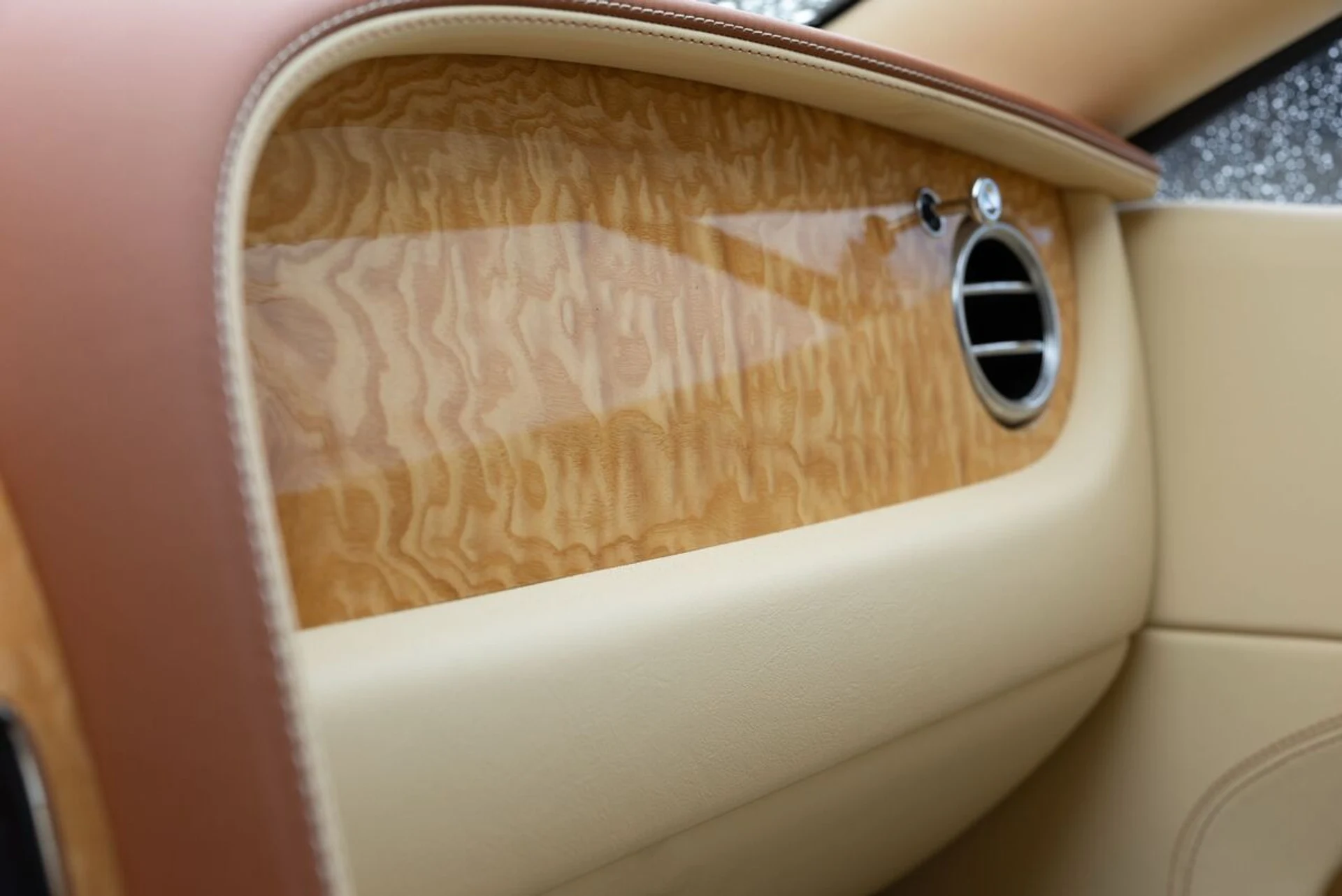 mph004_2849660114_3cklfq89xl7bmi1wfew5fz62xzuc_23671ee28b