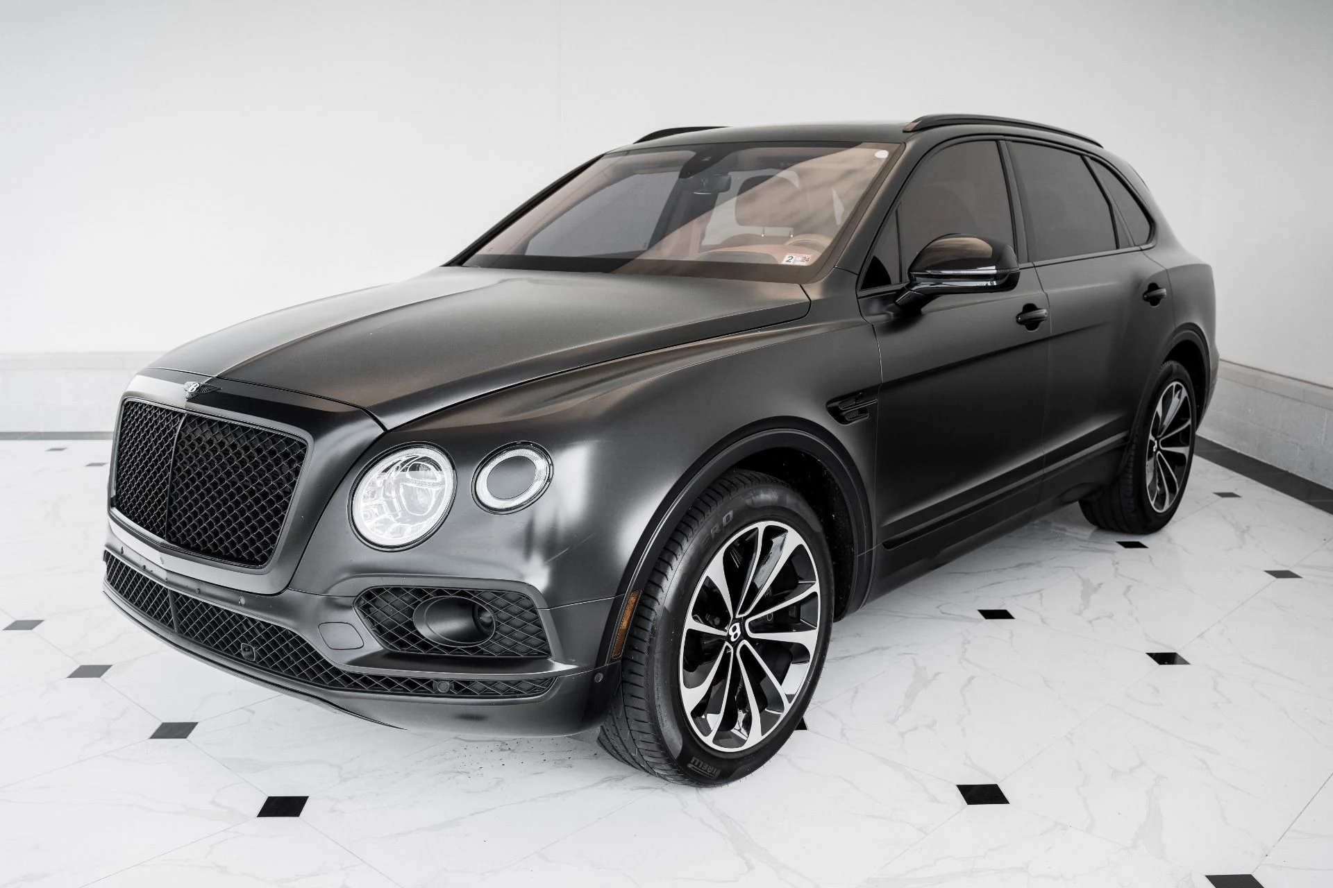 mph004_2851605286_Used_2017_Bentley_Bentayga_W12_1683659120_dbc5307103