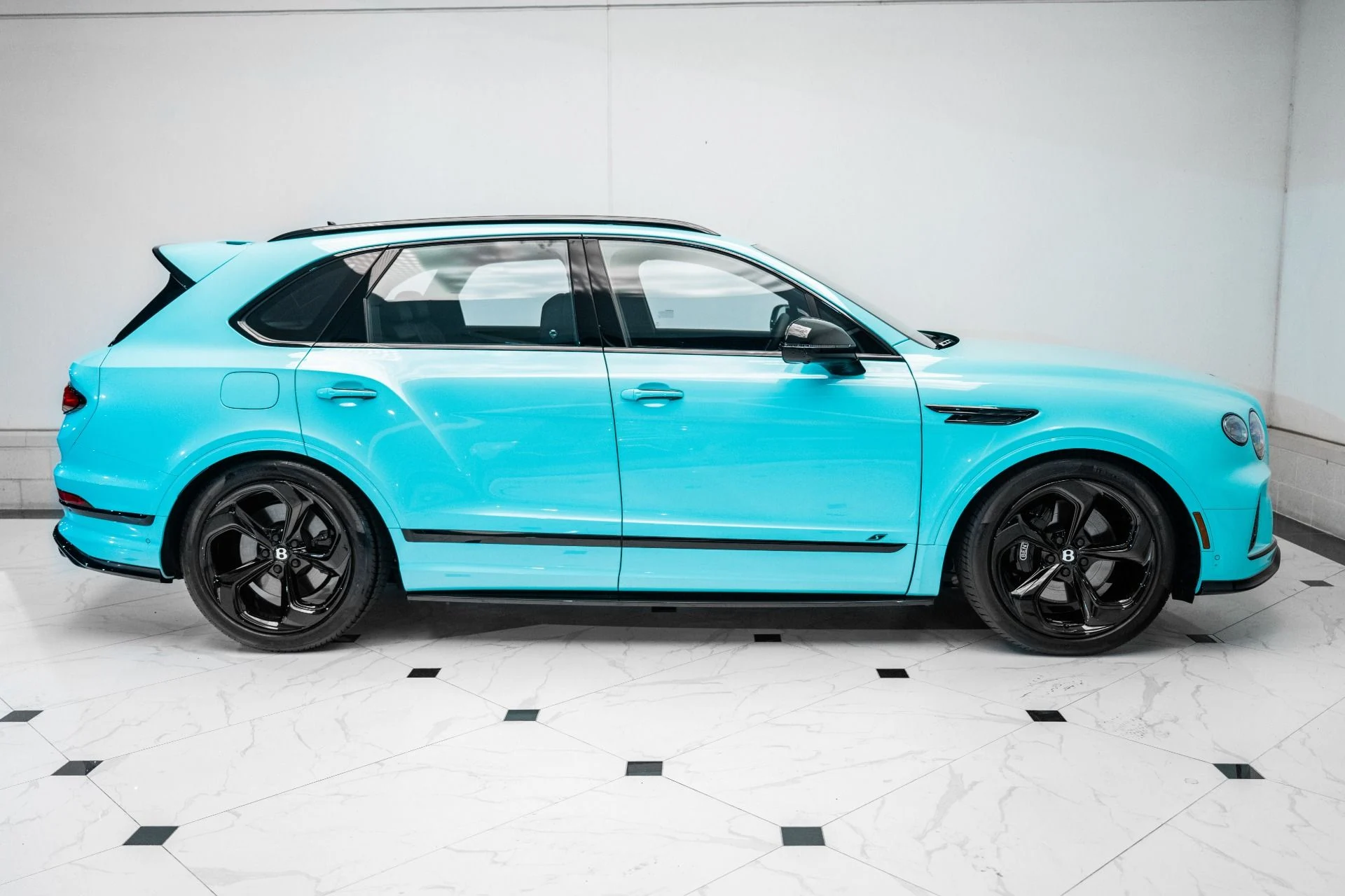 mph004_2854426423_Used_2024_Bentley_Bentayga_S_V8_1759780354_e727621644