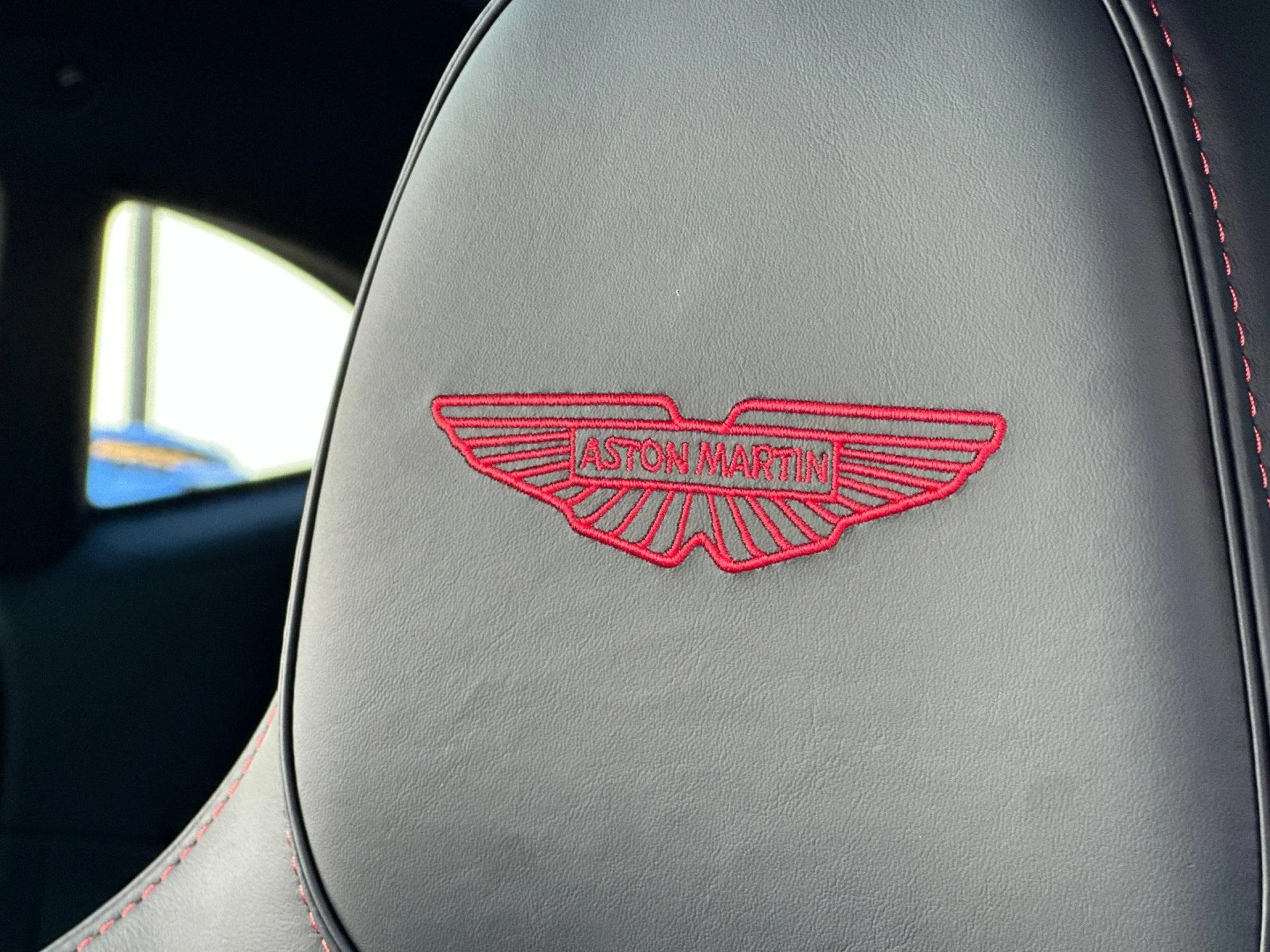 mph004_285944498_New_2026_Aston_Martin_DBX_1761314819_196a9dcf0e