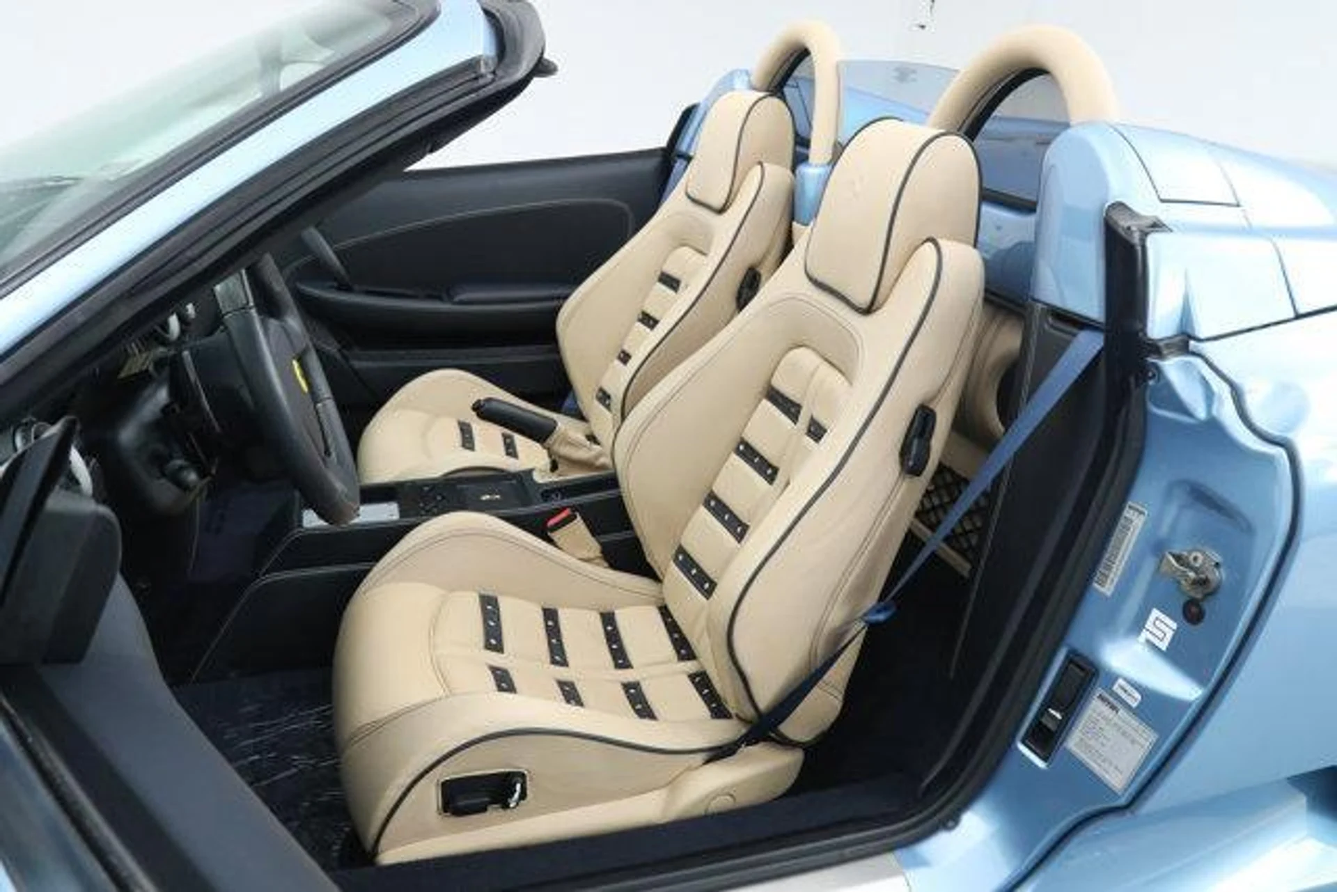 mph004_2864295802_r0_Oit_RO_2v_Eq_E6_C5in_P_Nv_QA_Gq_Hh_E_f61b59ddb6