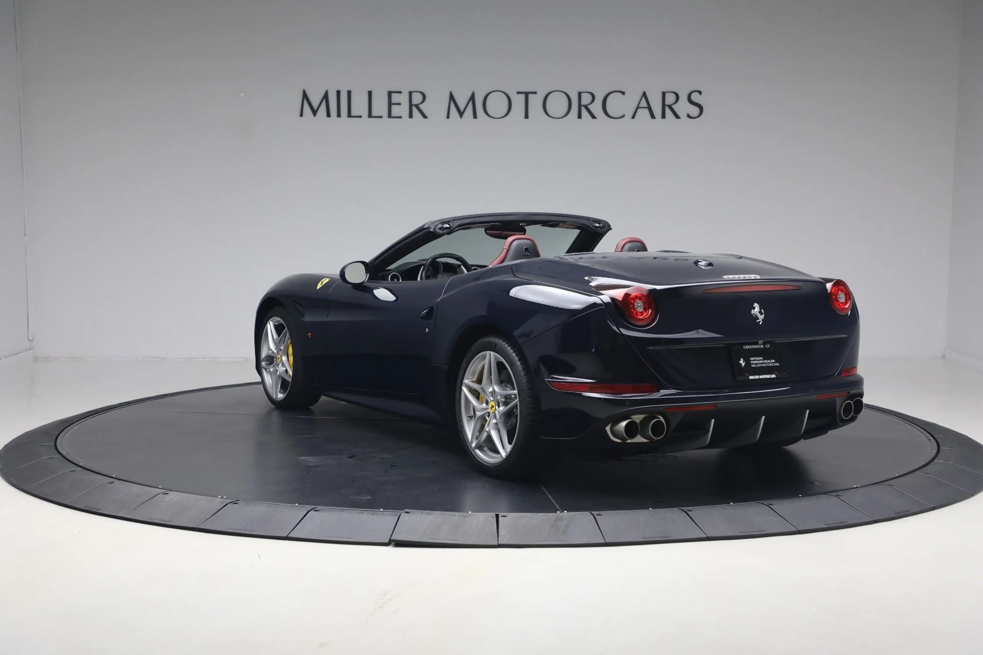 mph004_2868081746_Used_2016_Ferrari_California_T_1779312555_5f7663ce16