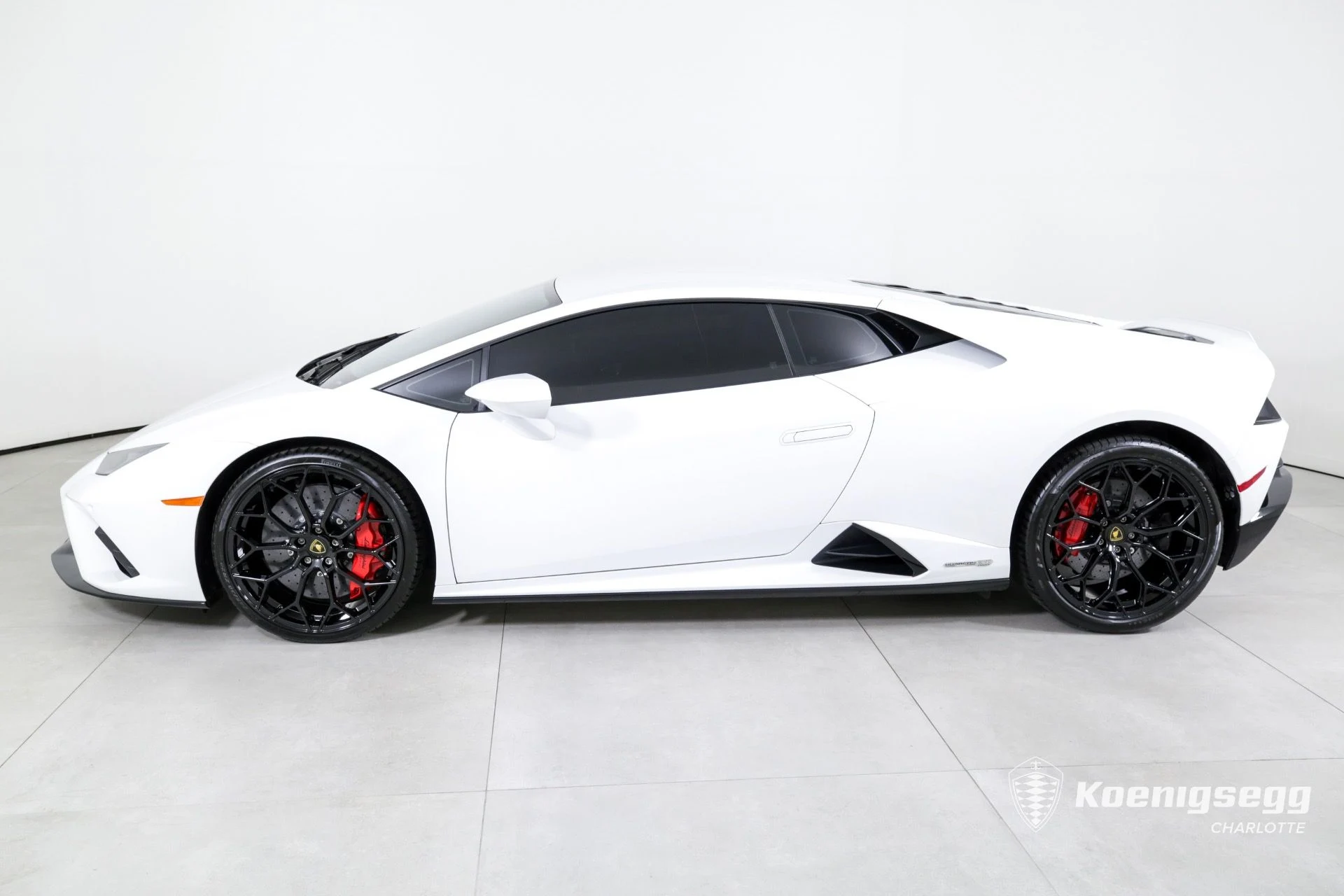 mph004_287163994_Used_2022_LAMBORGHINI_HURACAN_EVO_1720041211_fe0eefa928
