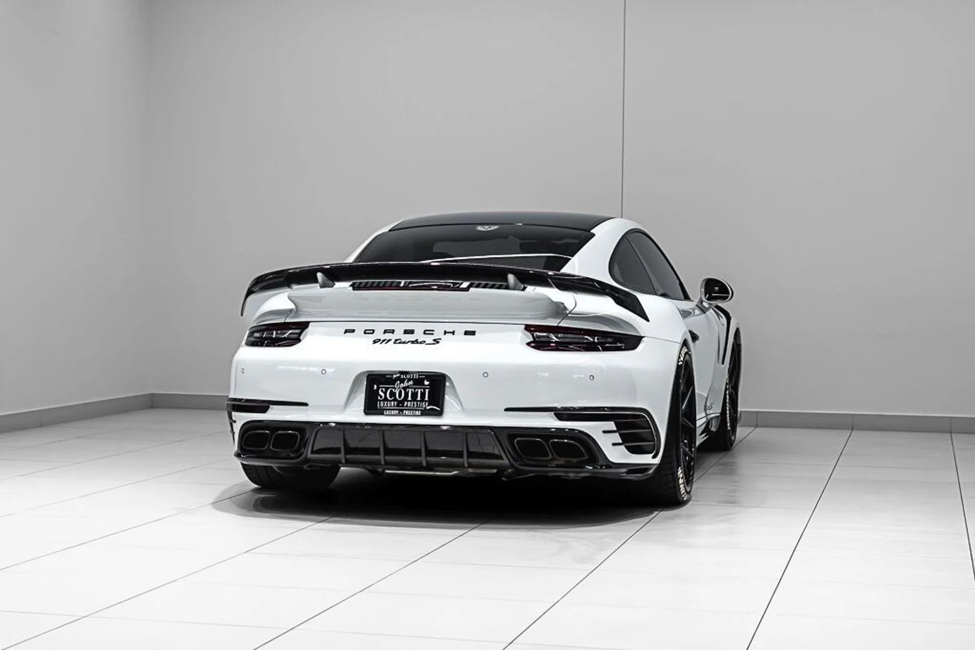 mph004_2871944891_porsche_911_2018_jpg_v_1758918548_71778909fe