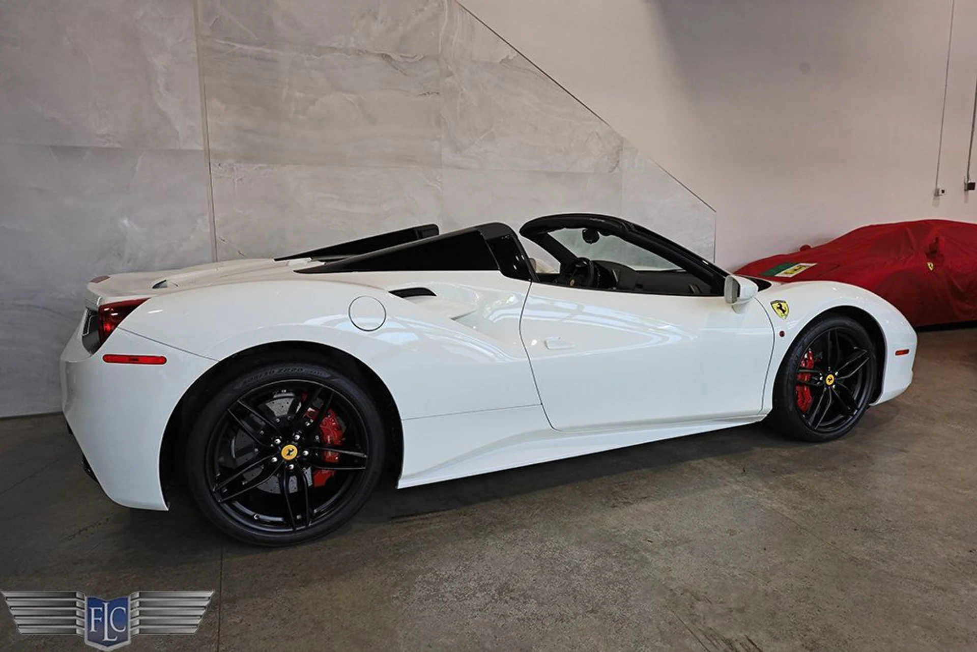 mph004_2875356300_used_2018_ferrari_488_spider_convertible_9689_23035381_5_1024_bb998889eb