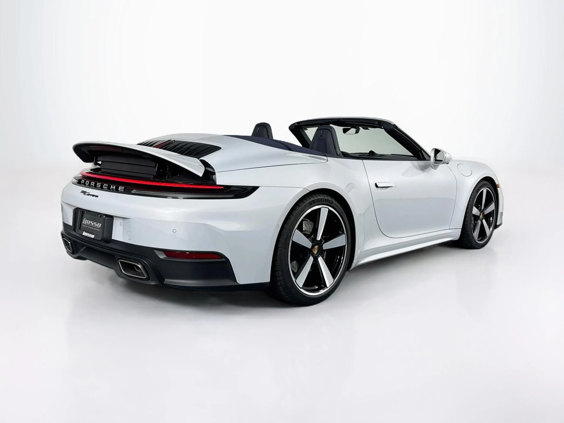 mph004_2878320781_Used_2025_Porsche_911_Carrera_1792182375_e5d0a1594d
