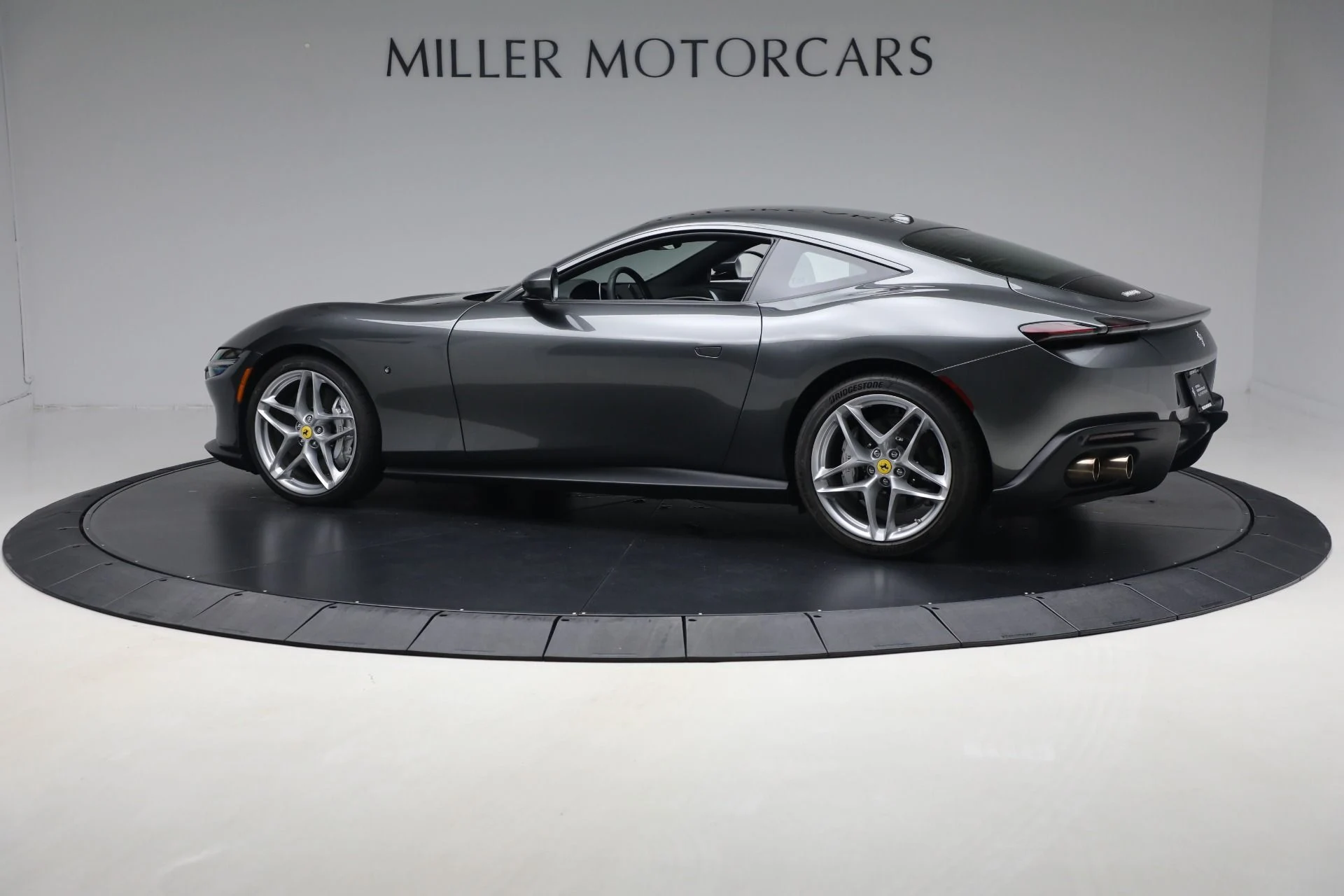 mph004_2883771700_Used_2024_Ferrari_Roma_63e808d8e0