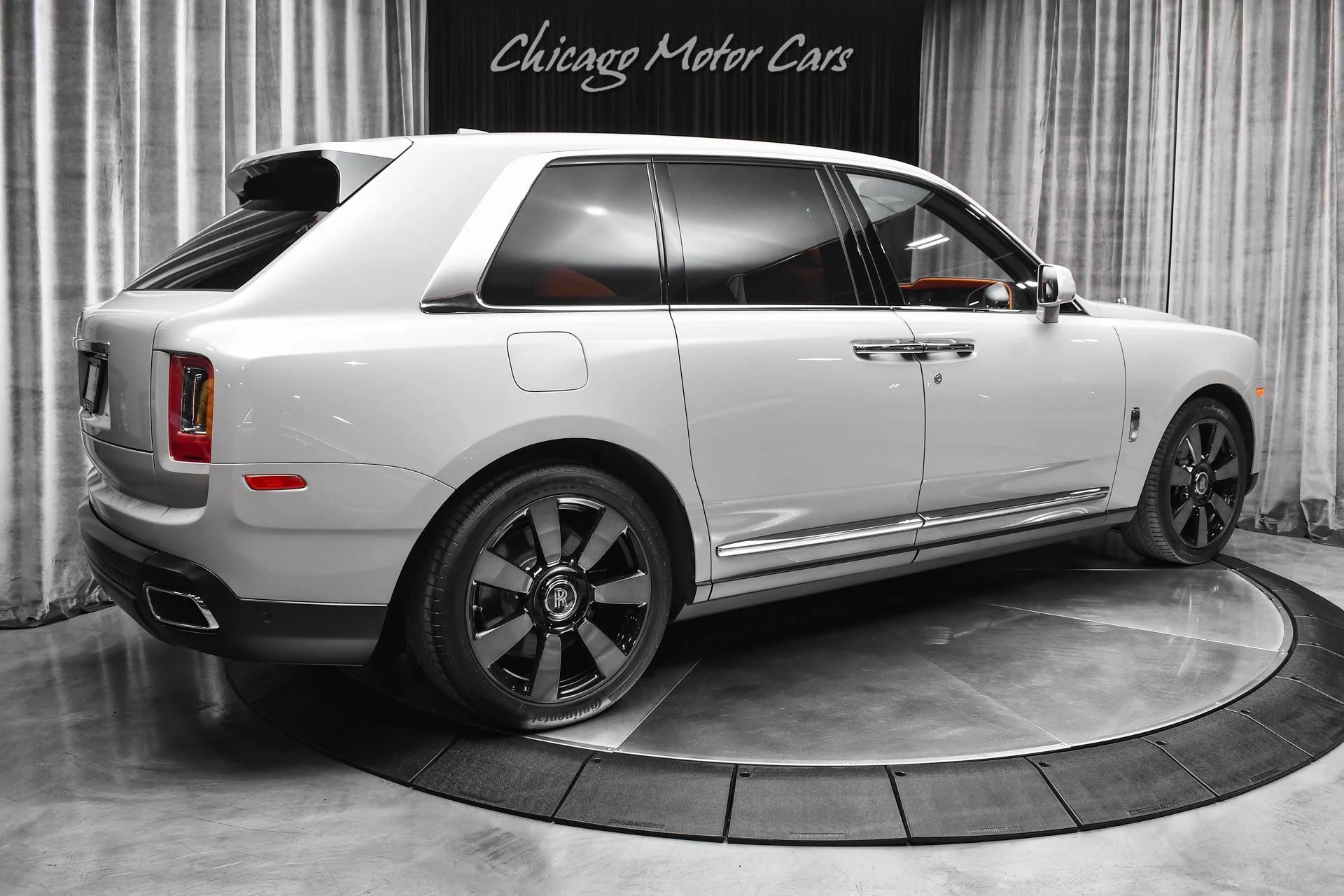 mph004_2885663595_13155_p5_l_f2e57c4694