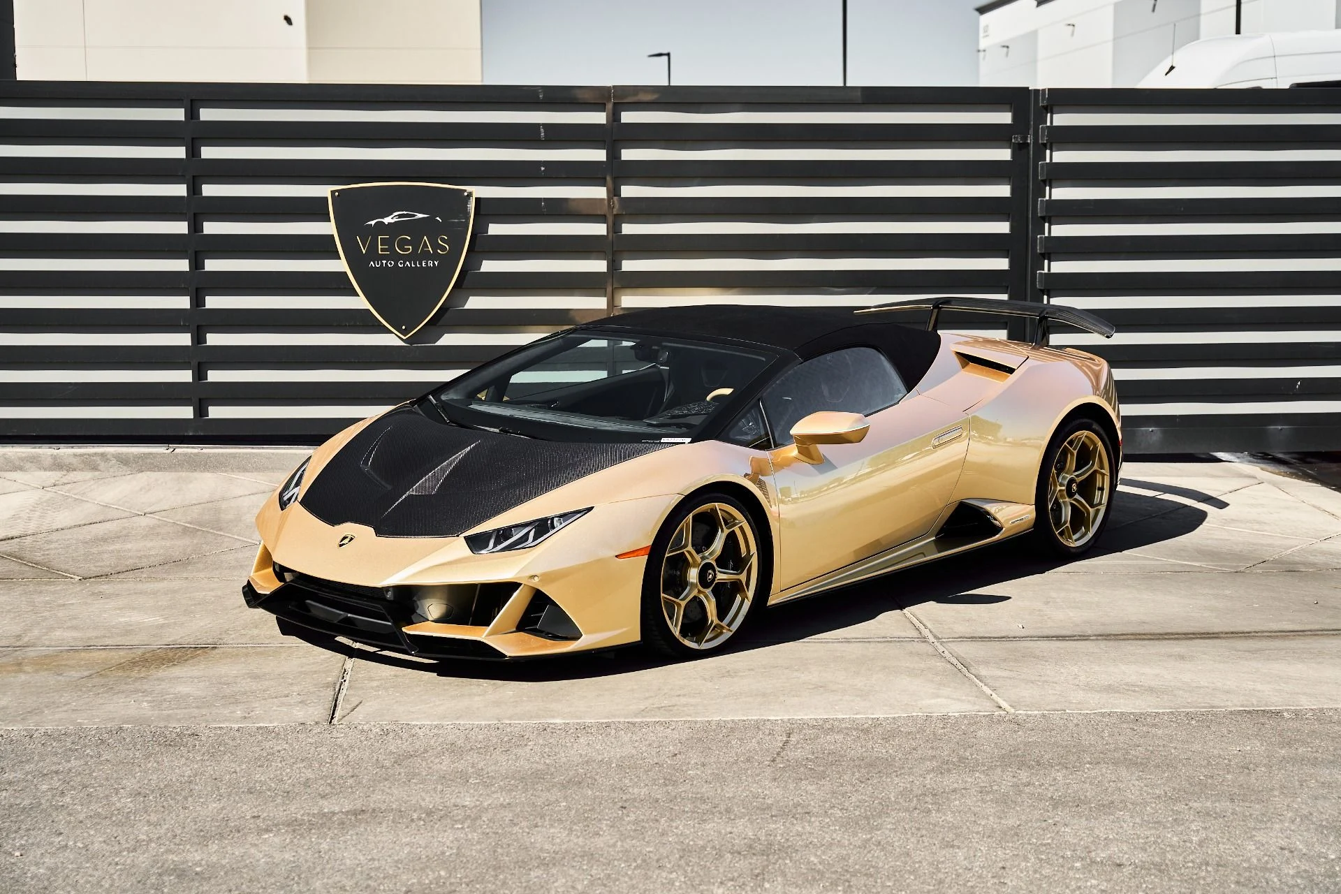 mph004_2900069474_Used_2022_Lamborghini_Huracan_EVO_Base_1791315823_19769dc167