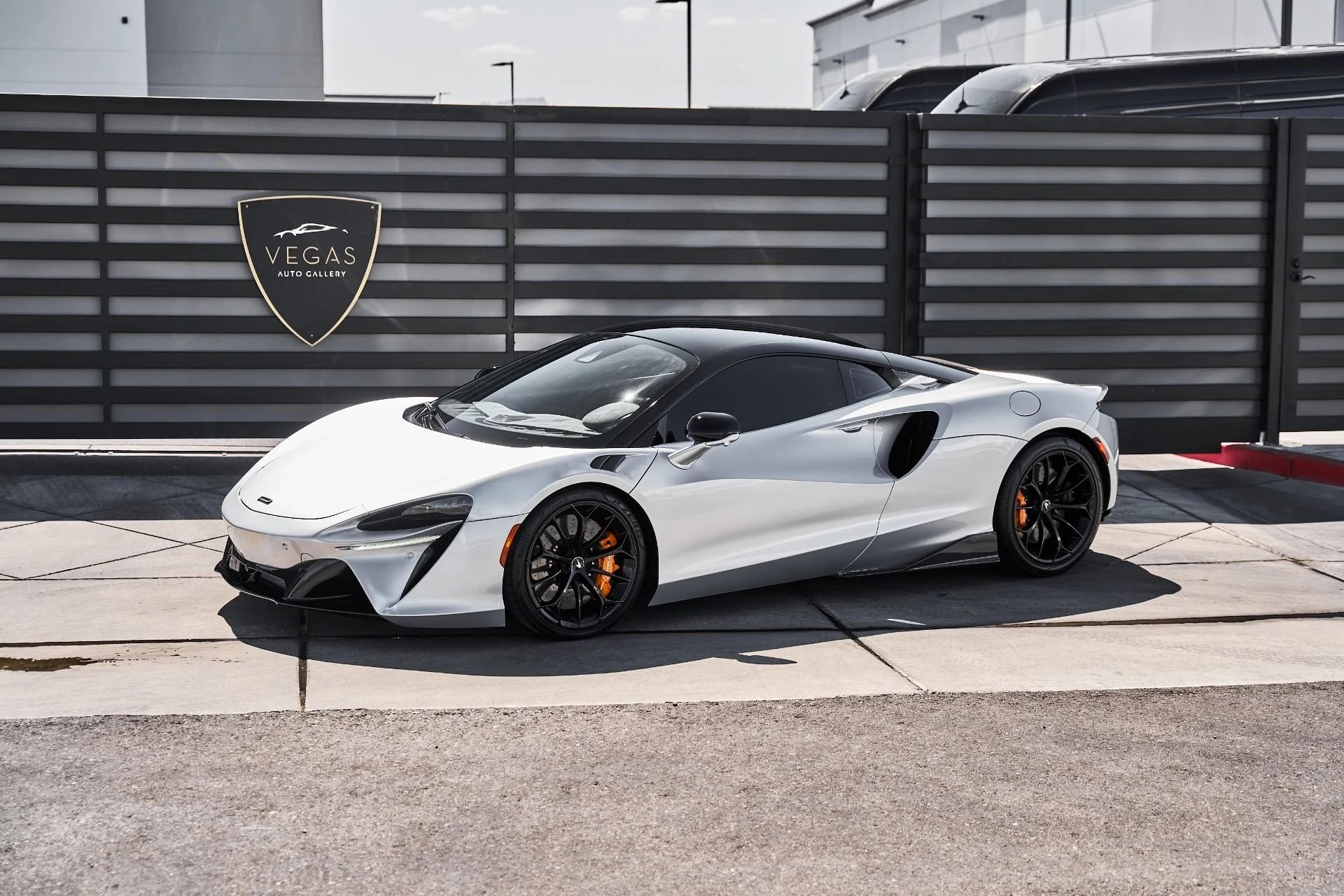 mph004_2903300220_Used_2023_Mc_Laren_Artura_1782871185_309b924806