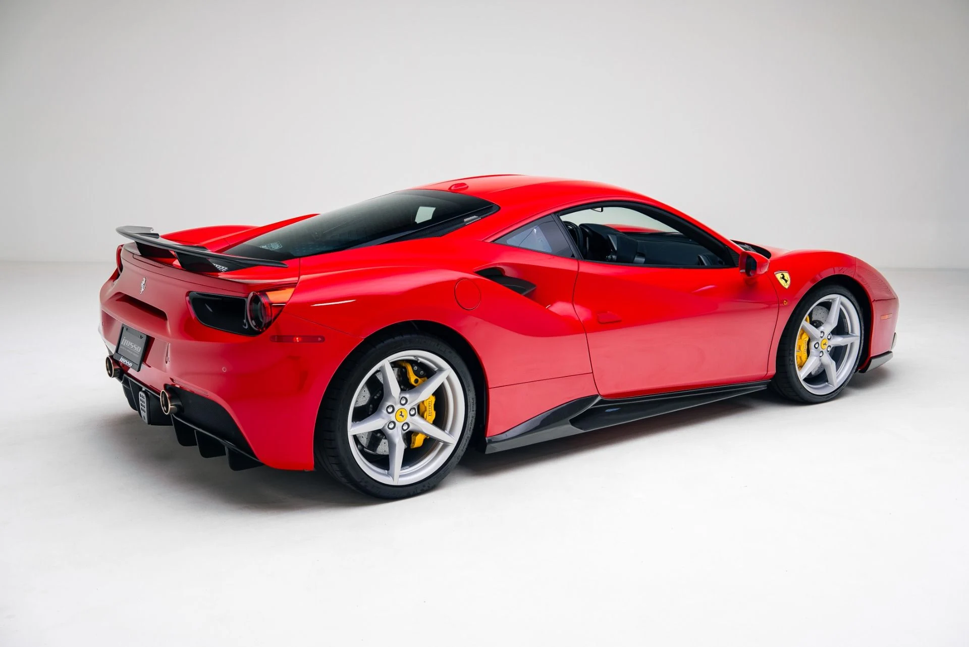 mph004_2934132982_Used_2018_Ferrari_488_GTB_1767046260_7018285a17