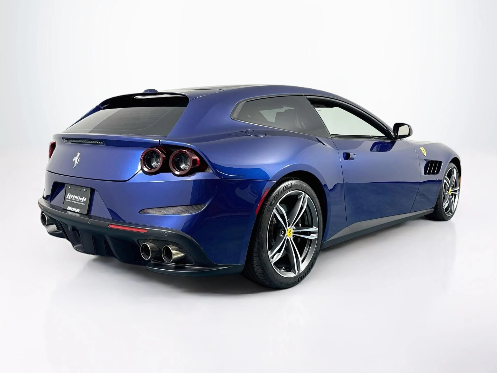 mph004_2936510071_Used_2019_Ferrari_GTC_4_Lusso_1792629154_0e4adf98f2