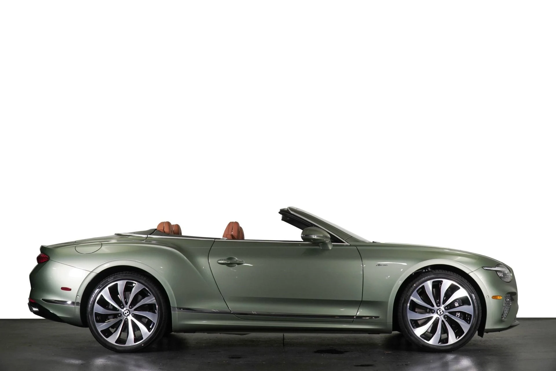 mph004_2941486988_New_2026_Bentley_Continental_GTC_Azure_1771889738_c0bdb9f5b8