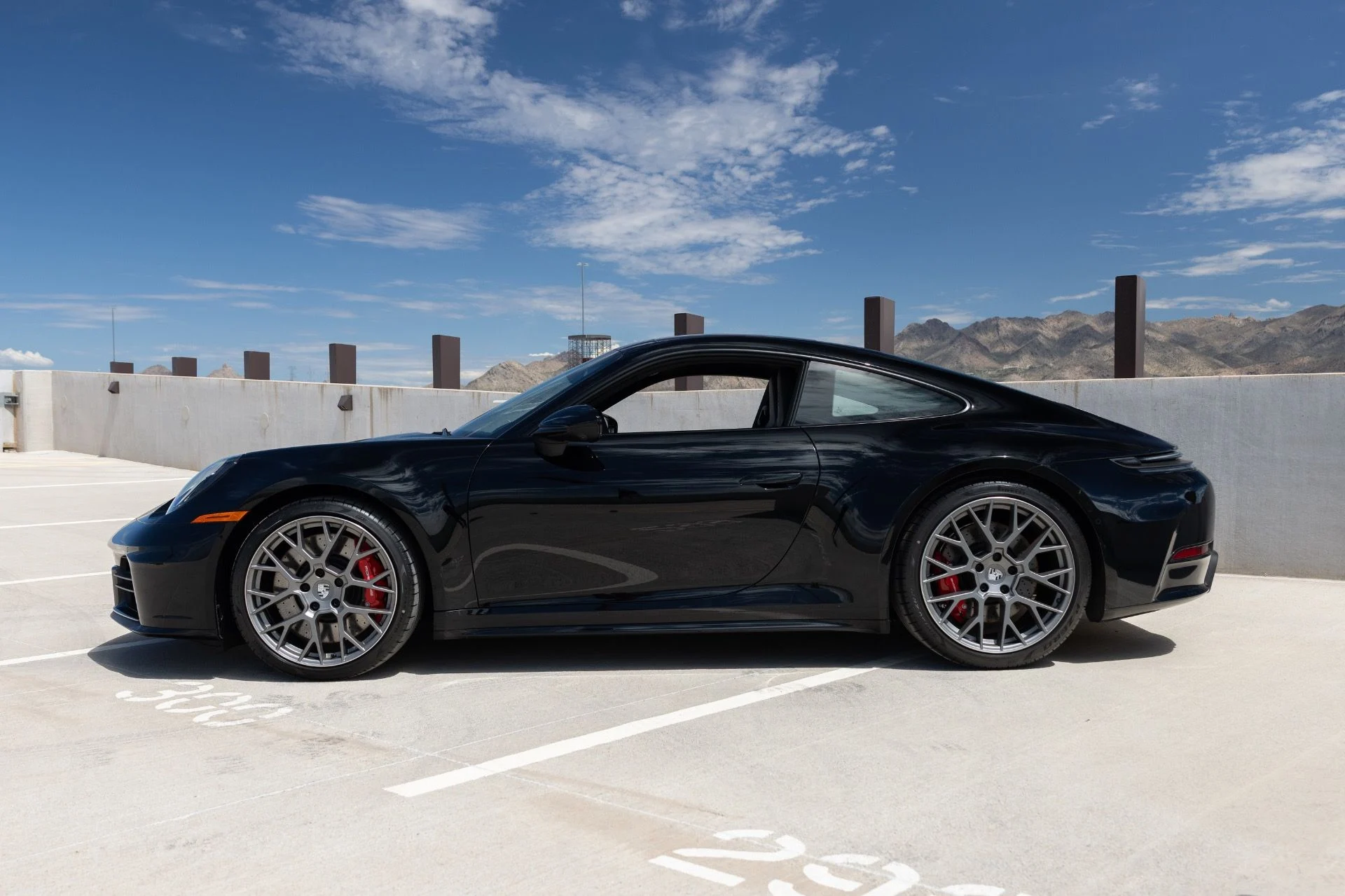 mph004_2943783098_Used_2026_Porsche_911_Carrera_4_S_1788910449_4215880f09
