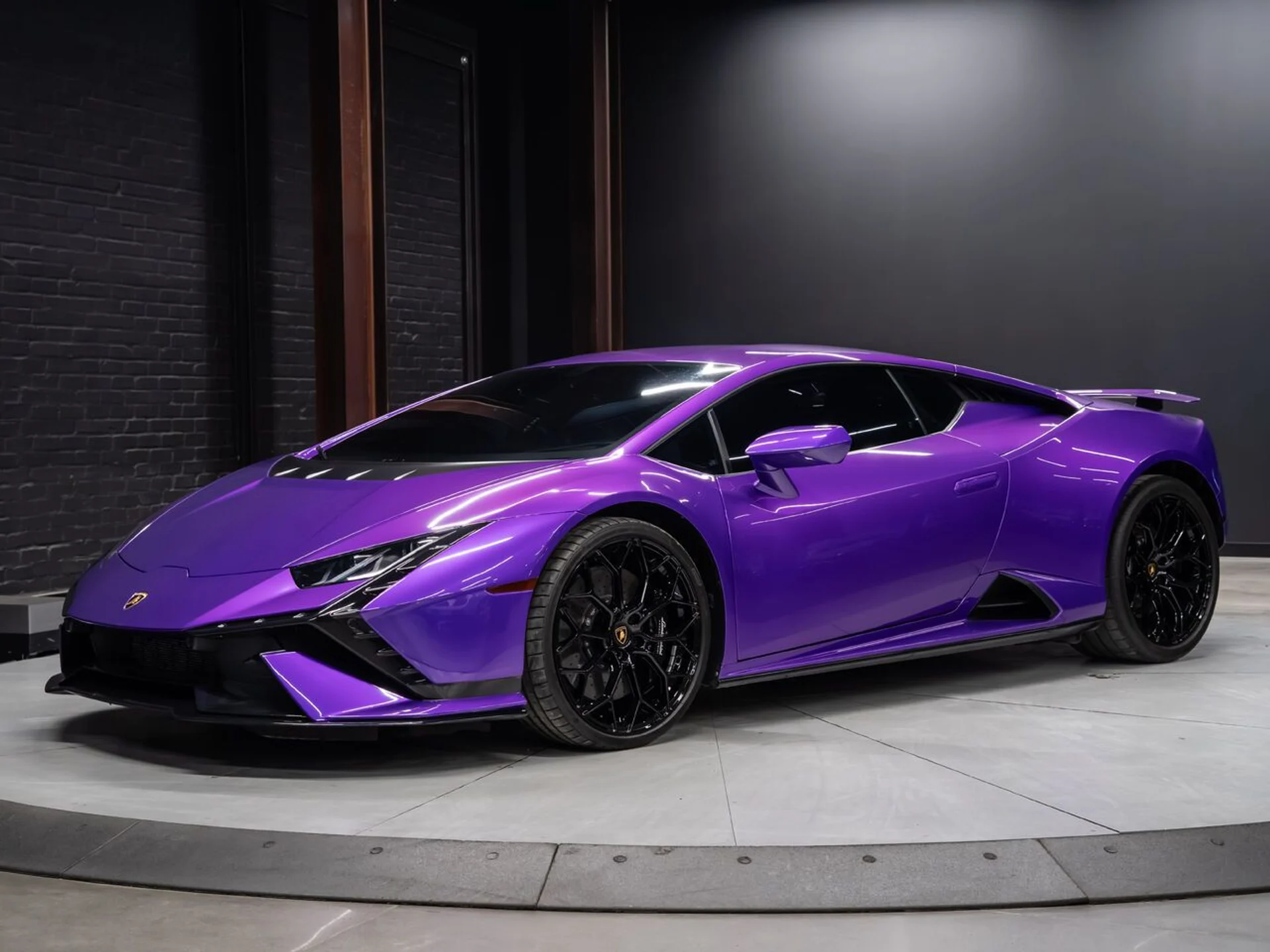 mph004_294918973_lamborghini_huracan_tecnica_2023_94b47077da
