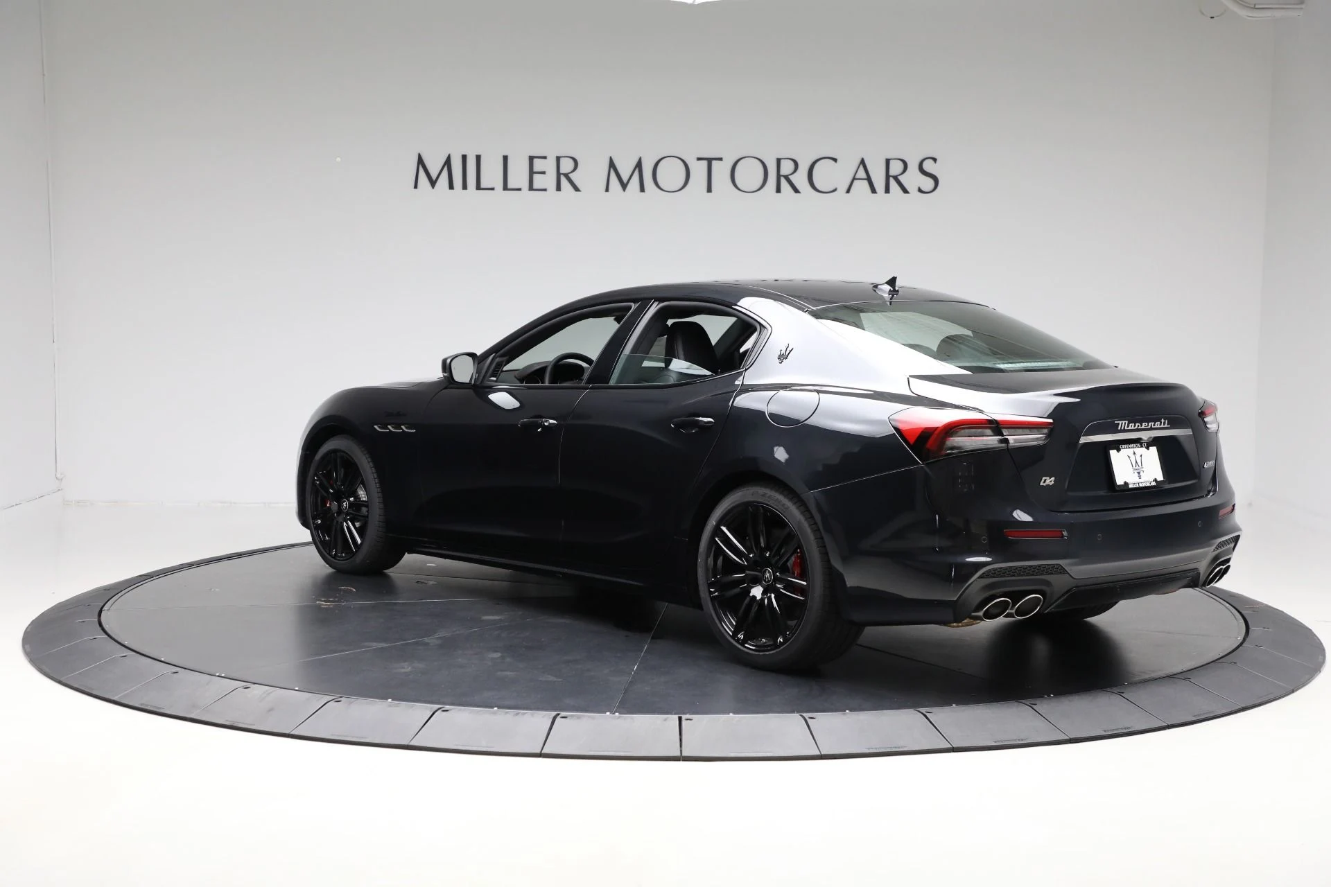 mph004_2951942439_New_2024_Maserati_Ghibli_Modena_Ultima_Q4_4d2b779d9a