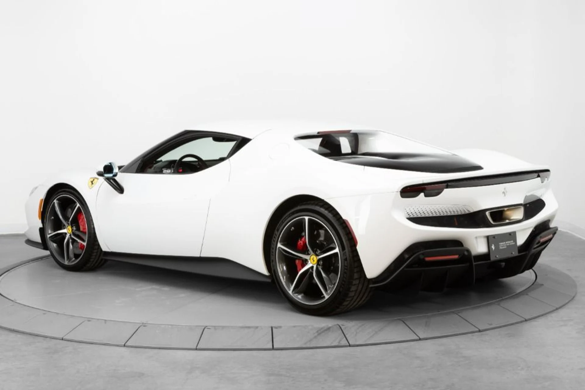 mph004_2952946916_Used_2024_Ferrari_296_GTB_ffe9866a9e