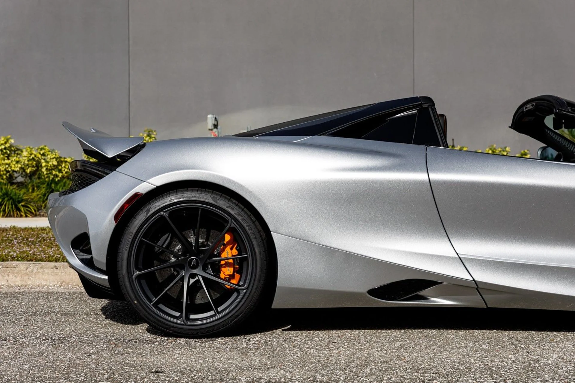 mph004_2953603562_633_p5_l_4588947f4e